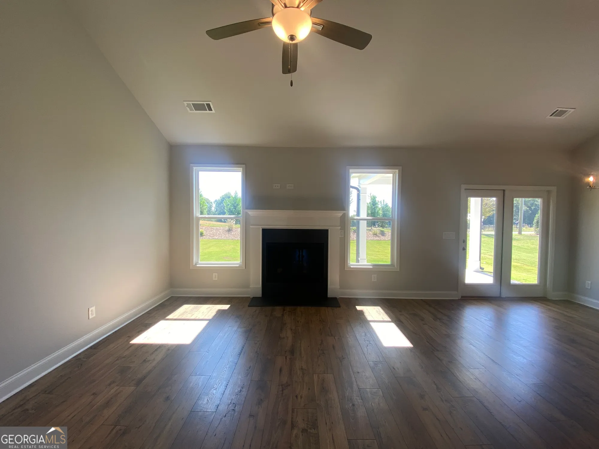 Property Slideshow image 9 of 61 | 372 glenside dr # 76, Jefferson, GA, 30549