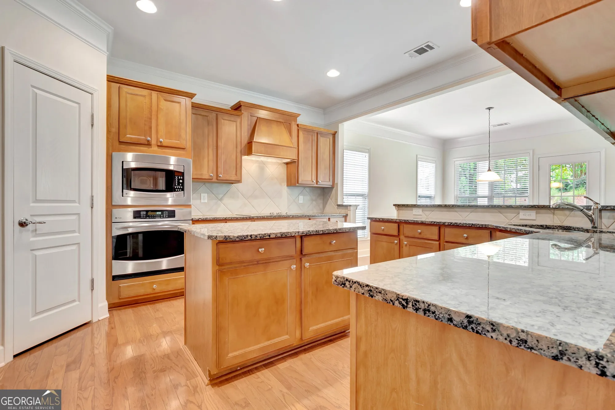 Property Slideshow image 18 of 66 | 305 anna ruby ct, Griffin, GA, 30223