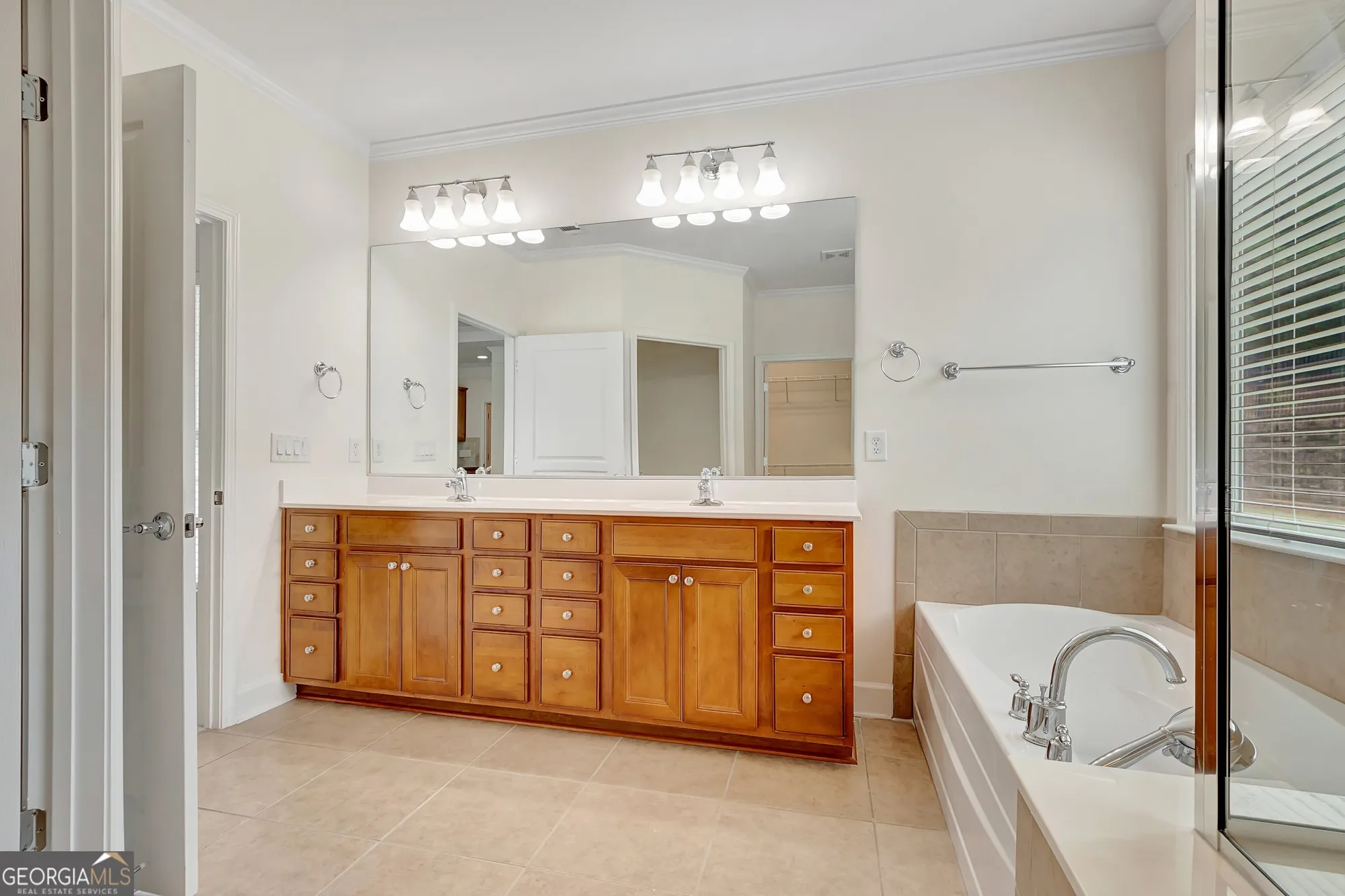 Property Slideshow image 32 of 66 | 305 anna ruby ct, Griffin, GA, 30223