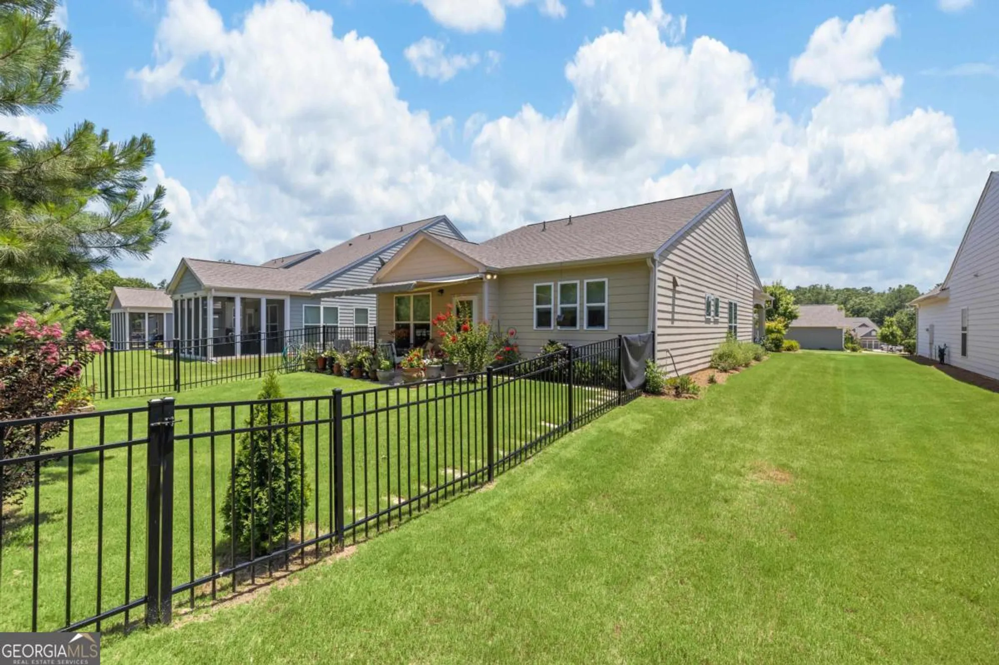 Property Slideshow image 2 of 40 | 1190 southern pine rd, Greensboro, GA, 30642