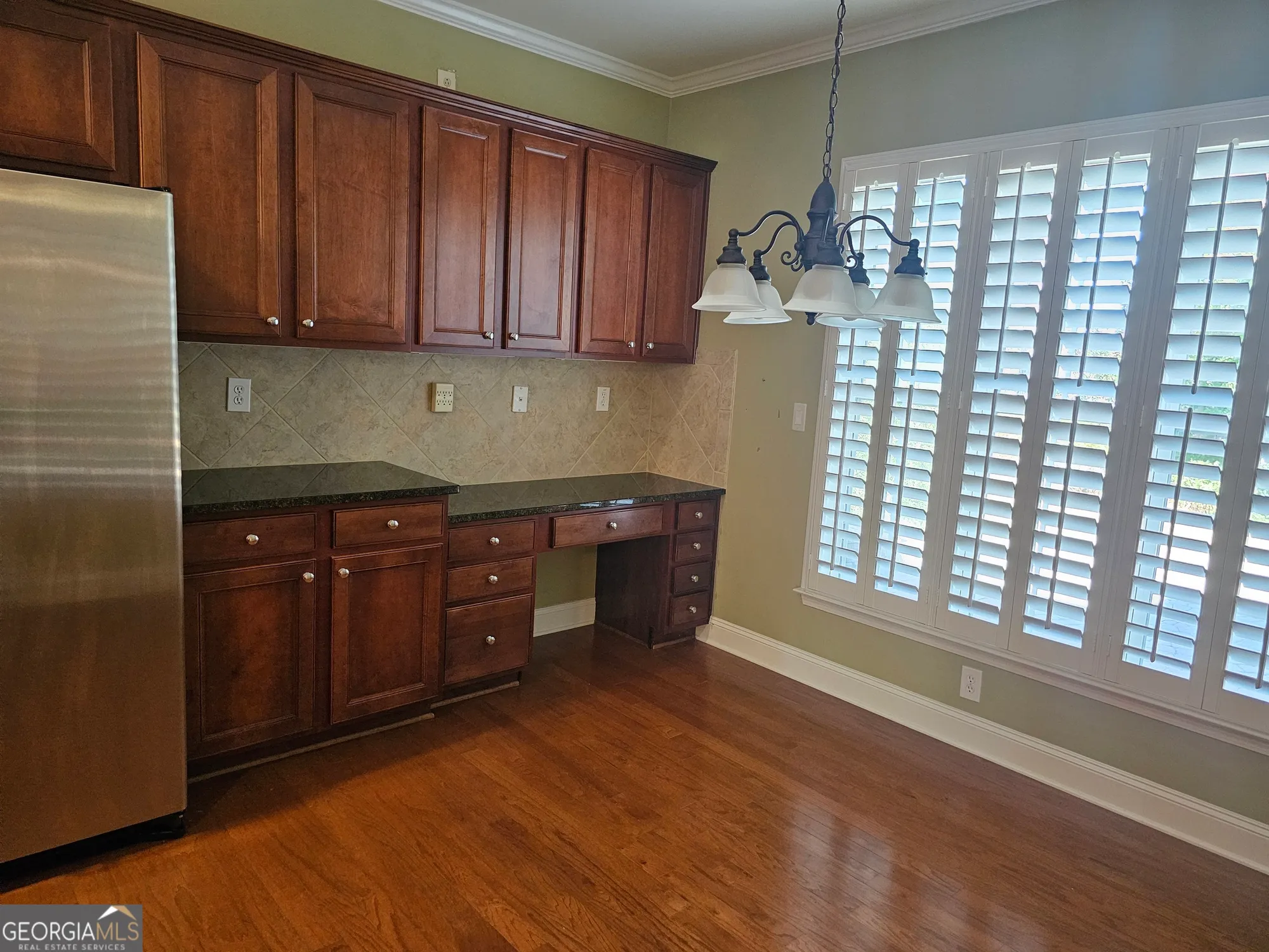 Property Slideshow image 14 of 41 | 5911 chimney rock dr, Hoschton, GA, 30548