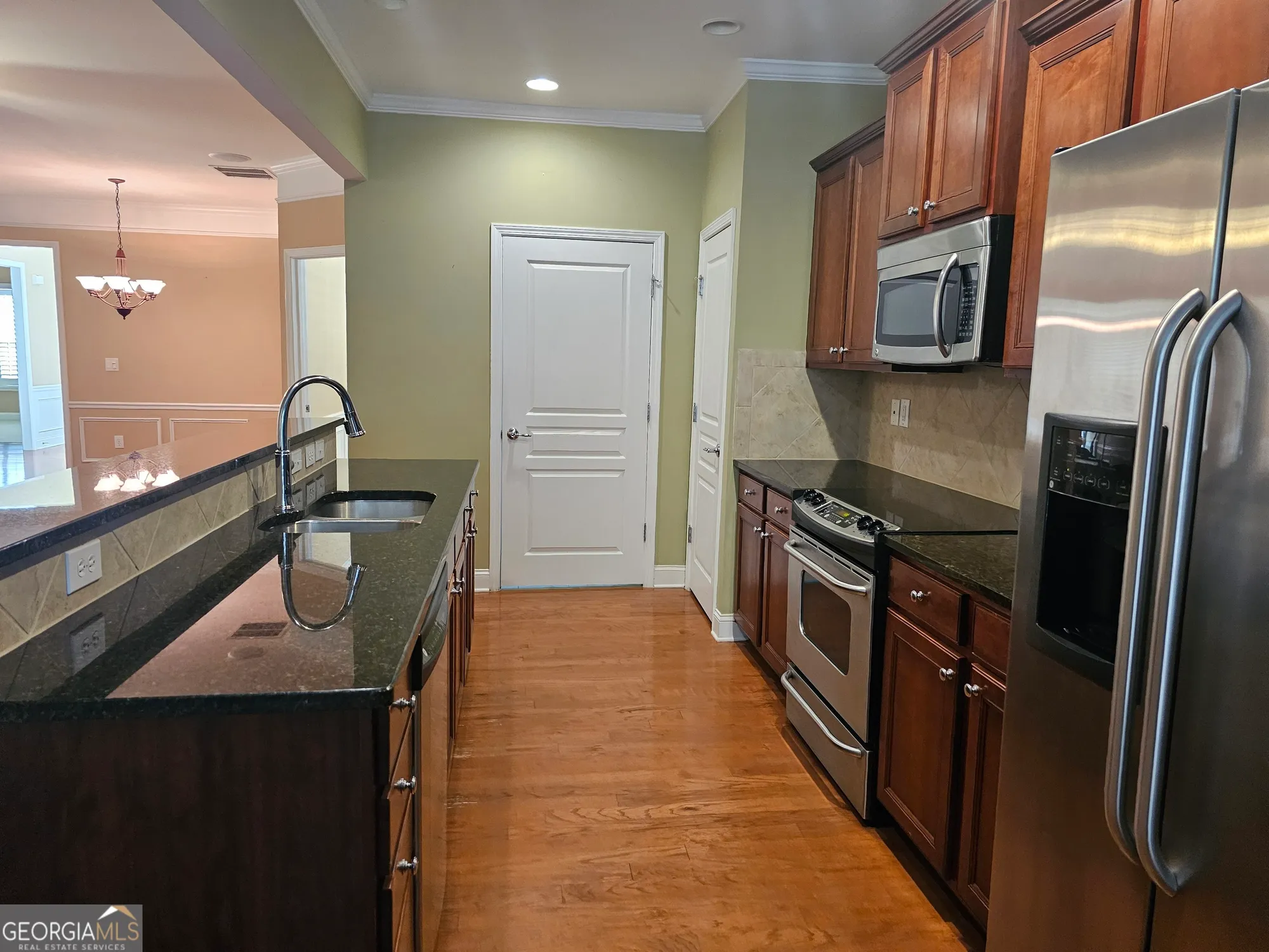 Property Slideshow image 15 of 41 | 5911 chimney rock dr, Hoschton, GA, 30548