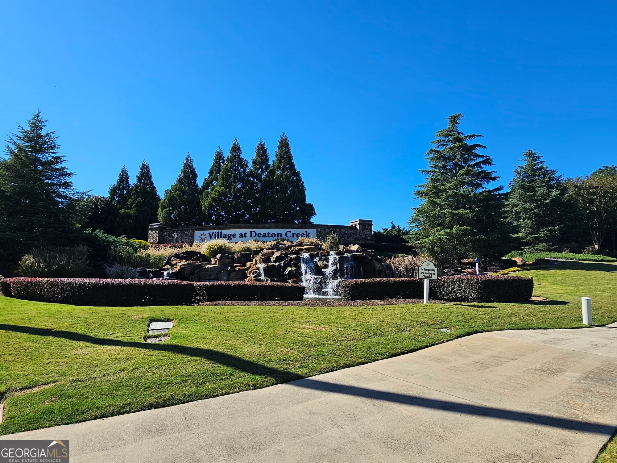 Property Slideshow image 4 of 41 | 5911 chimney rock dr, Hoschton, GA, 30548