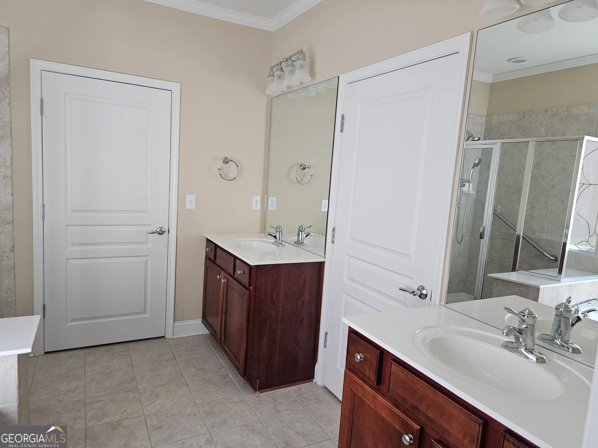 Property Slideshow image 25 of 41 | 5911 chimney rock dr, Hoschton, GA, 30548