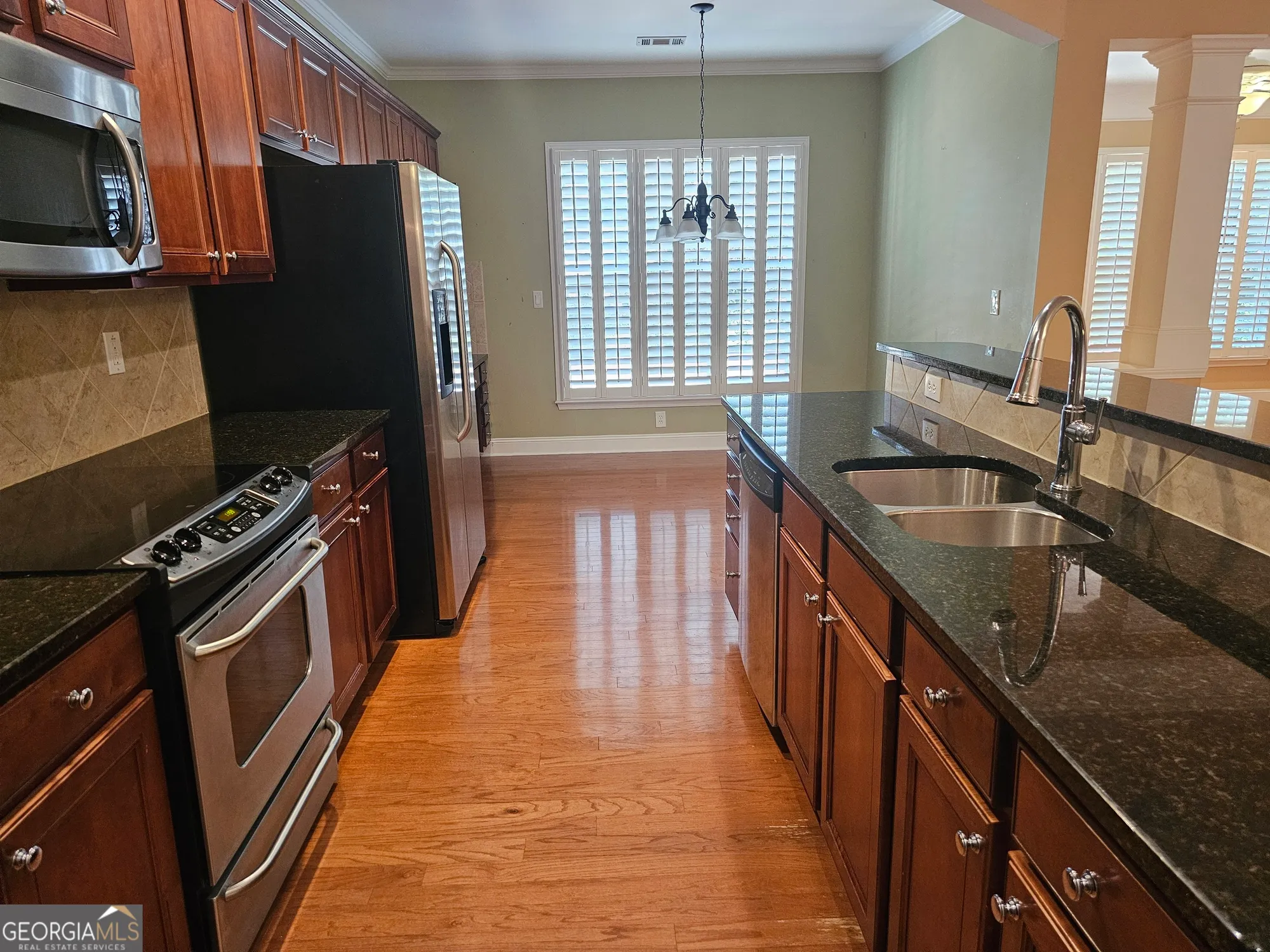 Property Slideshow image 13 of 41 | 5911 chimney rock dr, Hoschton, GA, 30548