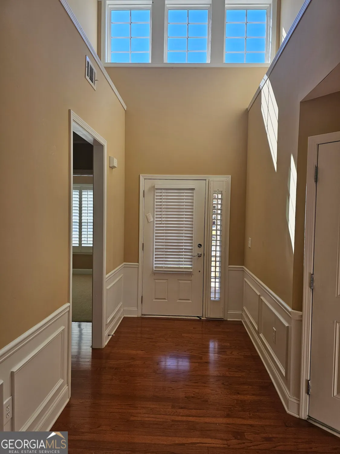 Property Slideshow image 7 of 41 | 5911 chimney rock dr, Hoschton, GA, 30548
