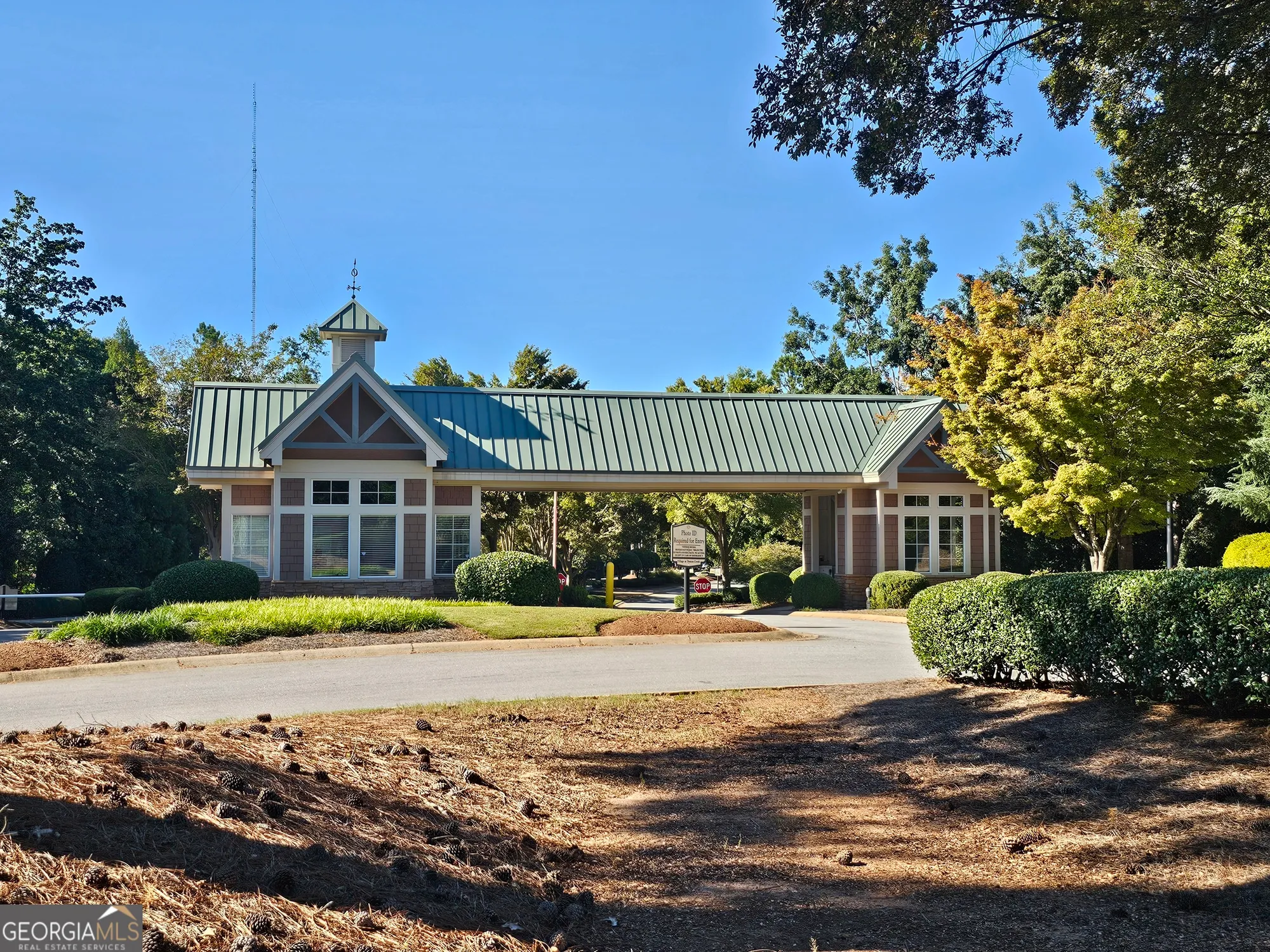 Property Slideshow image 5 of 41 | 5911 chimney rock dr, Hoschton, GA, 30548
