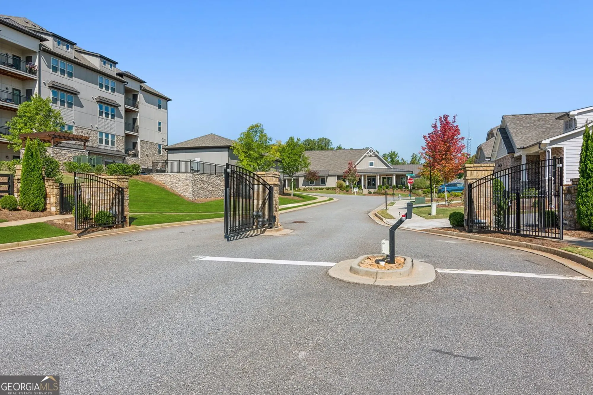 Property Slideshow image 33 of 46 | 3321 orwell way 3106, Cumming, GA, 30041