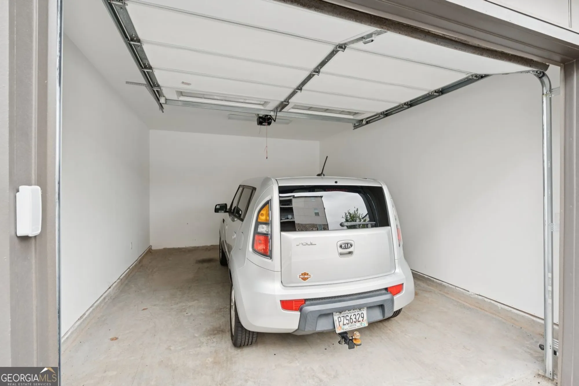 Property Slideshow image 31 of 46 | 3321 orwell way 3106, Cumming, GA, 30041