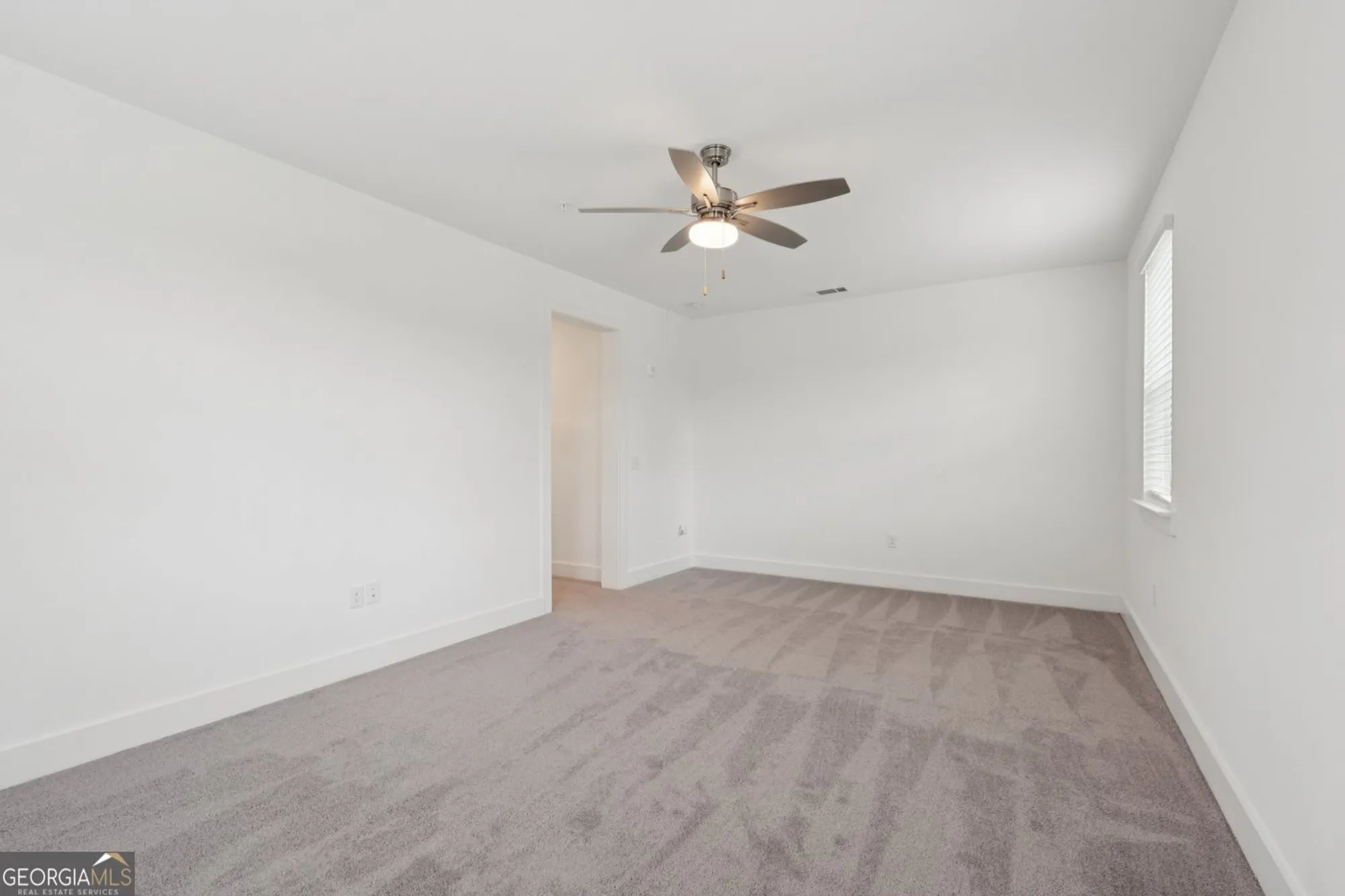 Property Slideshow image 21 of 46 | 3321 orwell way 3106, Cumming, GA, 30041