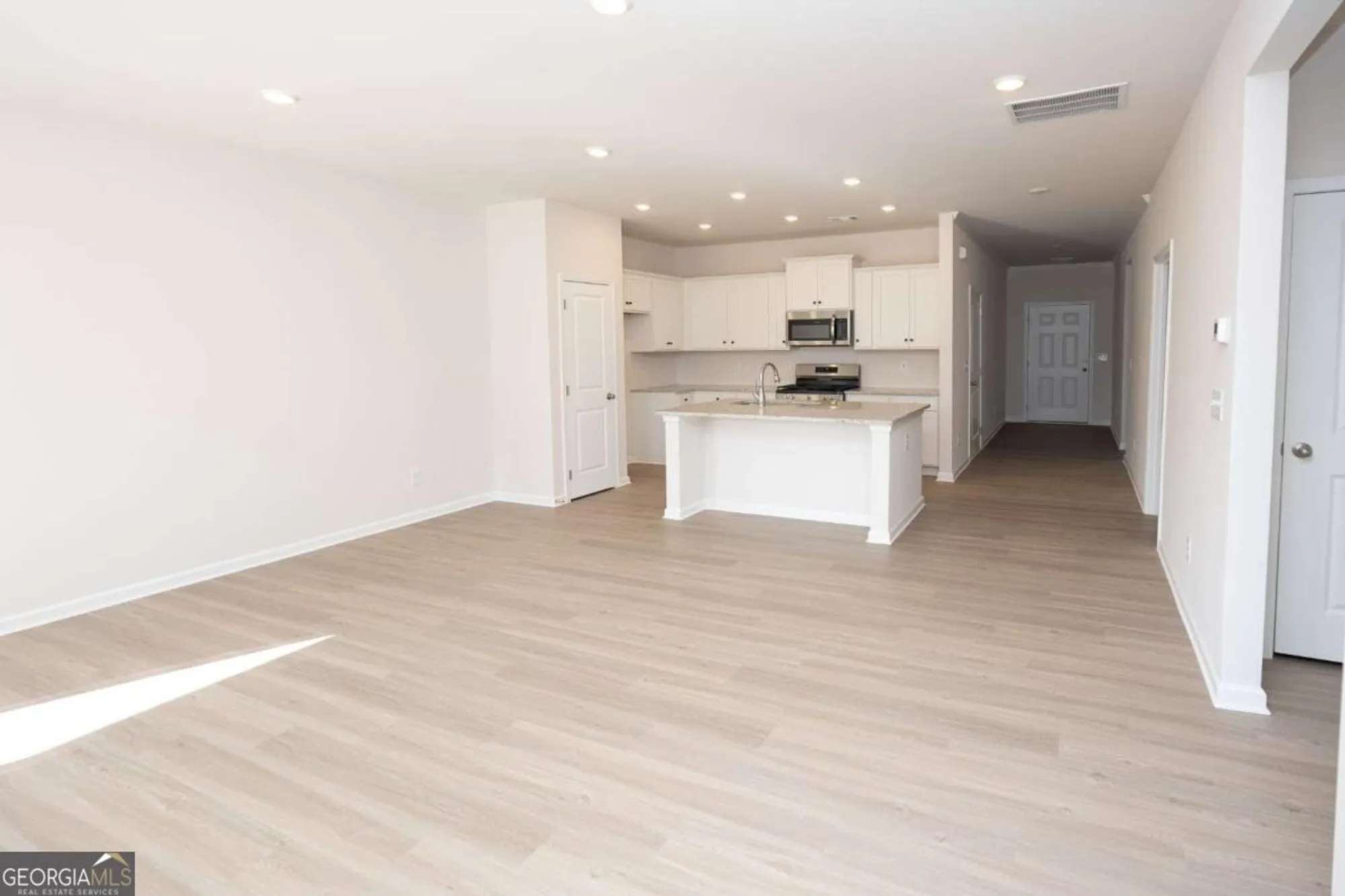 Property Slideshow image 5 of 32 | 27 rosebud ln # 37, Dallas, GA, 30132