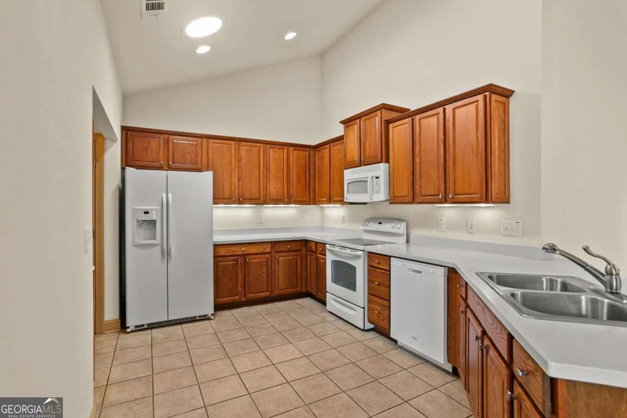 Property Slideshow image 11 of 46 | 120 chastain rd 1407, Kennesaw, GA, 30144