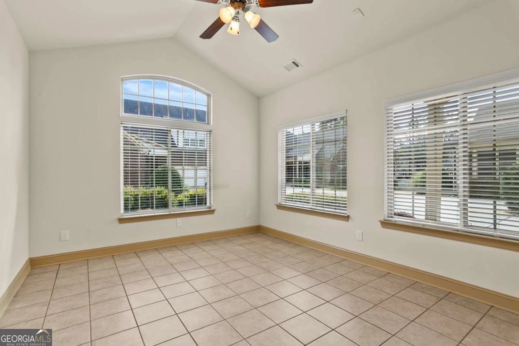 Property Slideshow image 37 of 46 | 120 chastain rd 1407, Kennesaw, GA, 30144