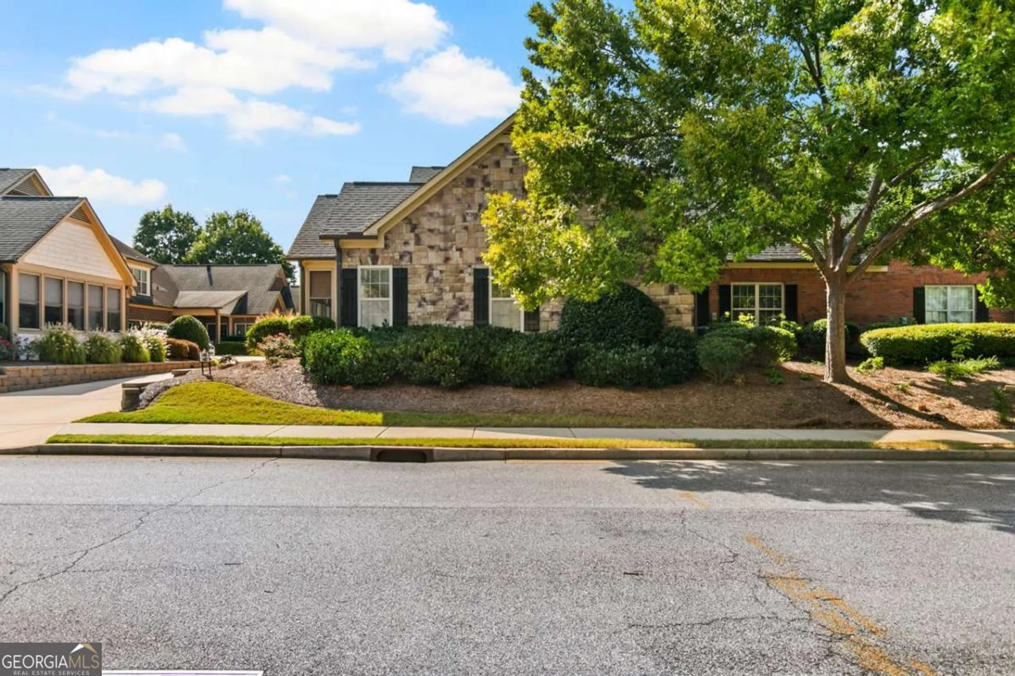 Property Slideshow image 4 of 46 | 120 chastain rd 1407, Kennesaw, GA, 30144
