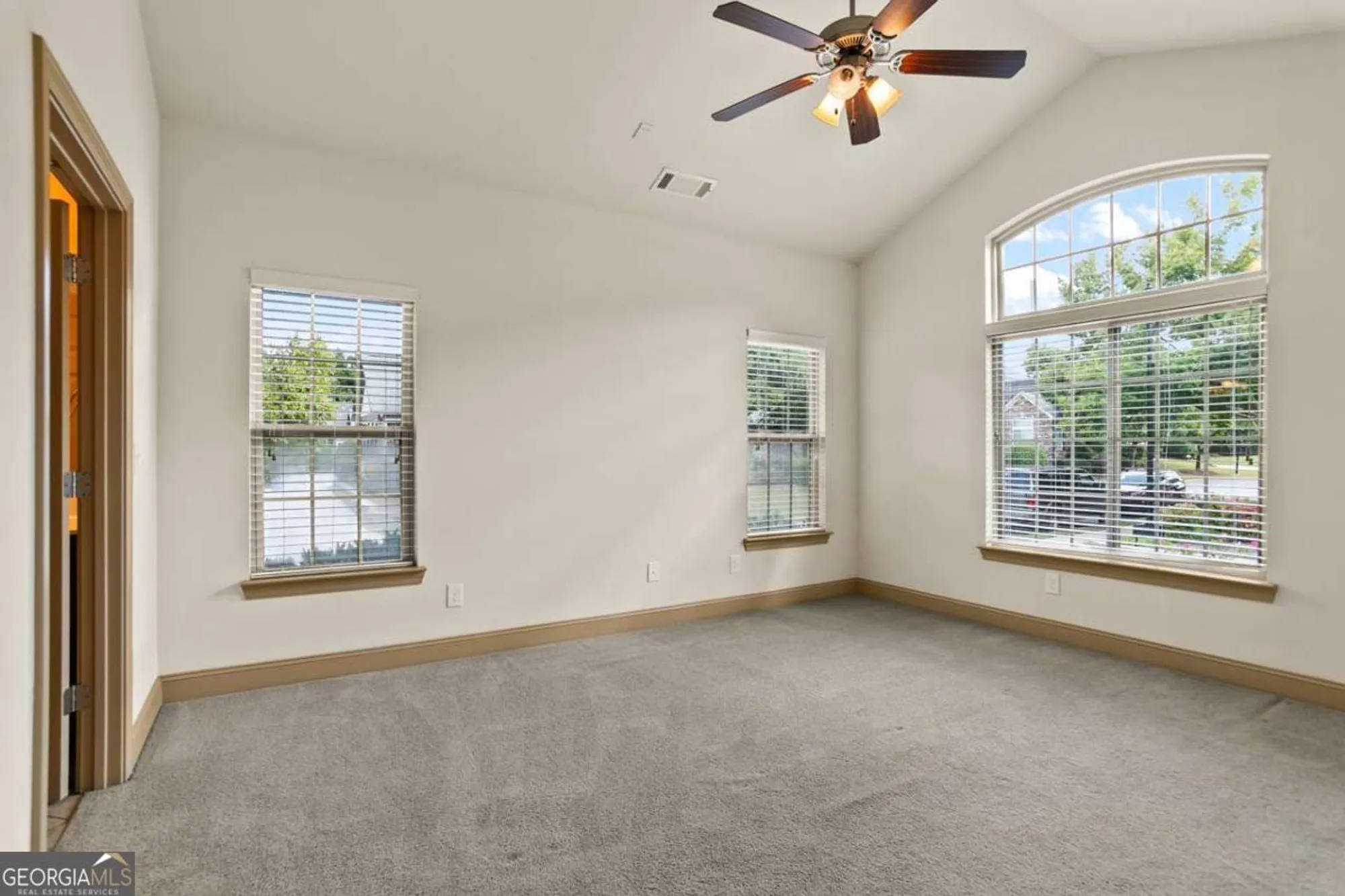 Property Slideshow image 23 of 46 | 120 chastain rd 1407, Kennesaw, GA, 30144