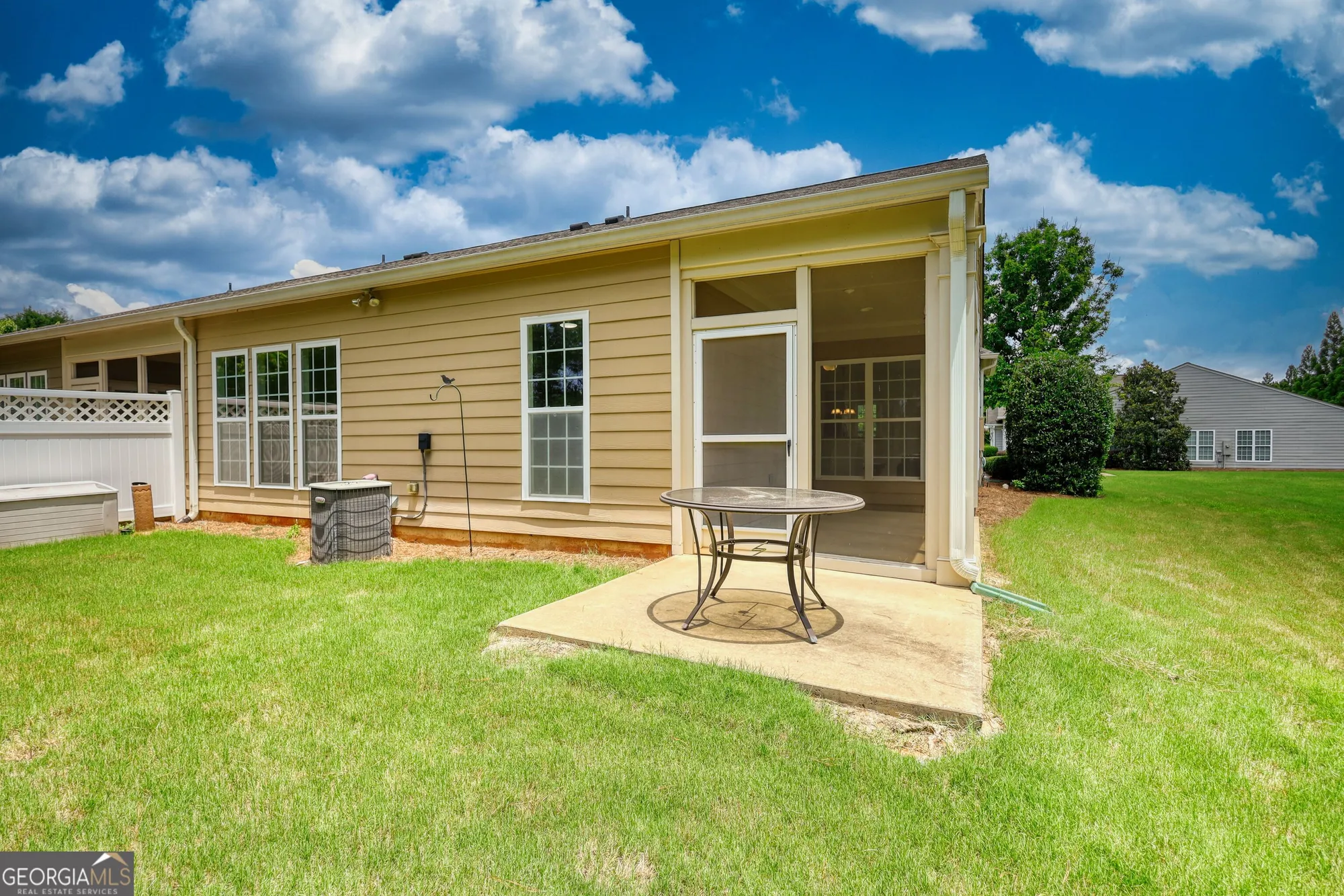 Property Slideshow image 14 of 48 | 1001 flat rock st, Greensboro, GA, 30642