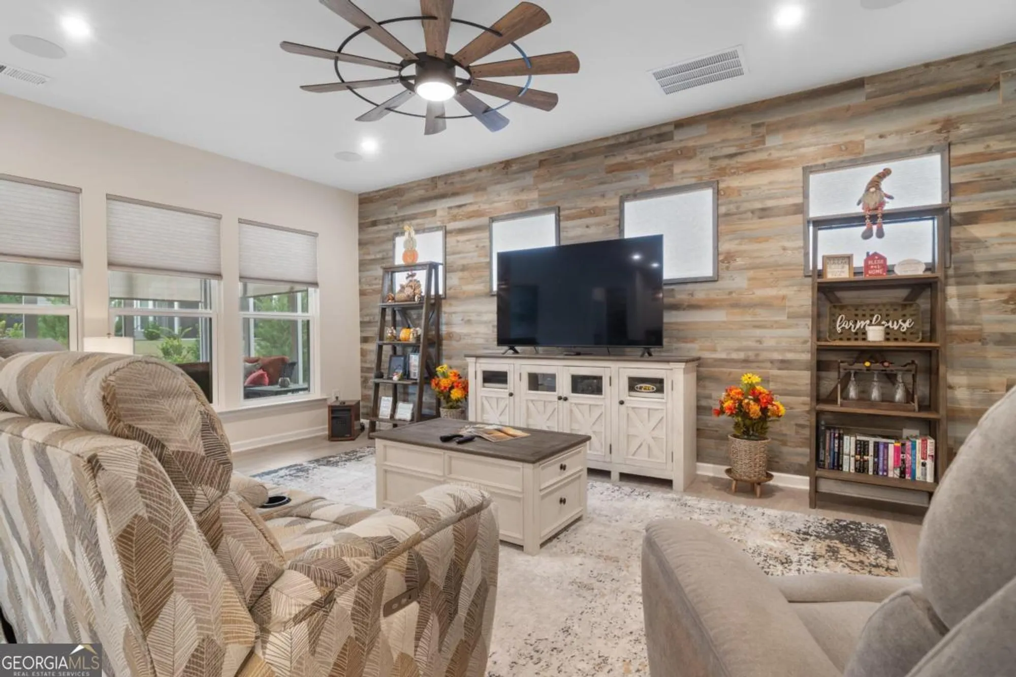 Property Slideshow image 15 of 52 | 1081 southwood way, Greensboro, GA, 30642