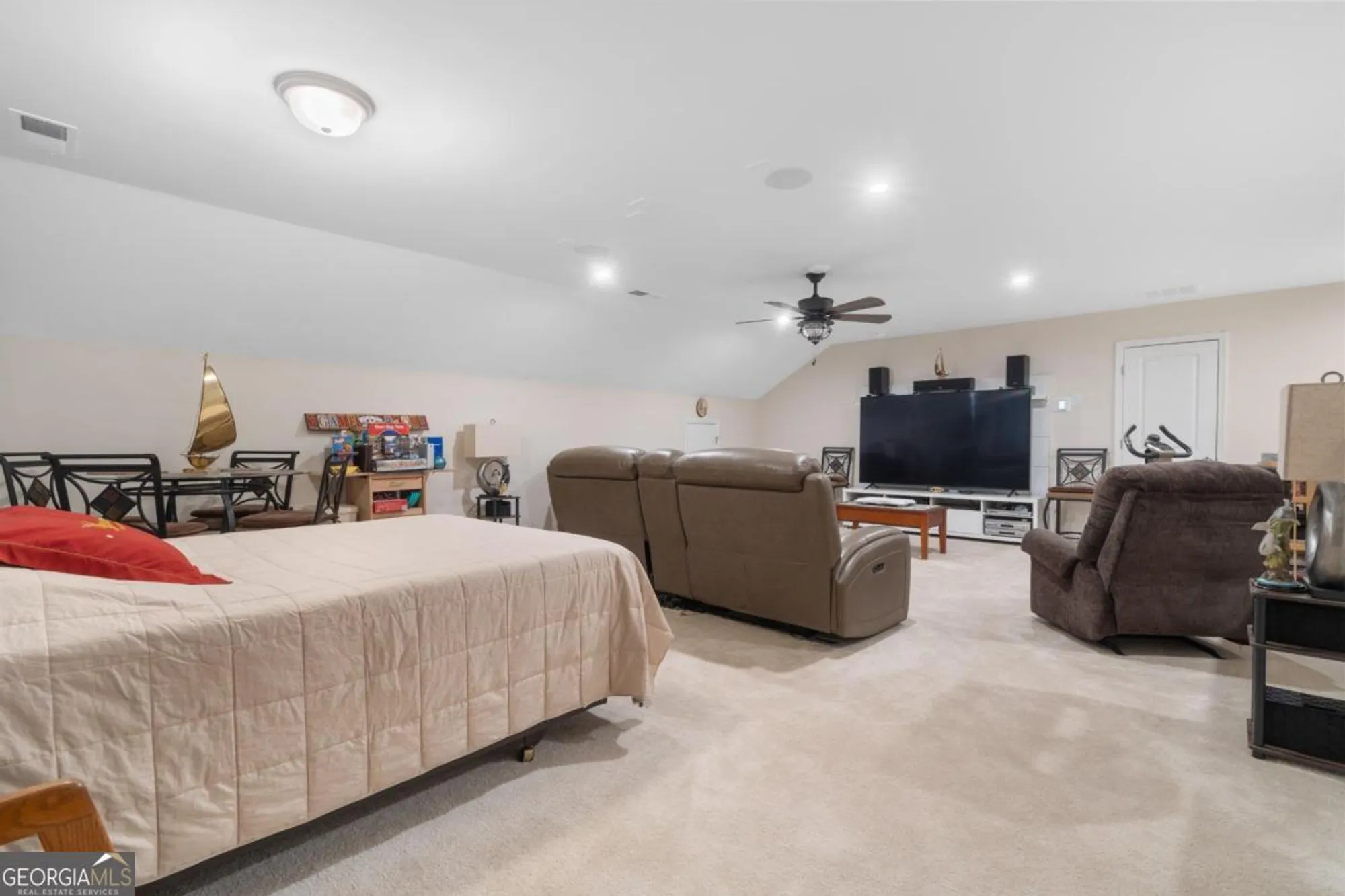 Property Slideshow image 32 of 52 | 1081 southwood way, Greensboro, GA, 30642