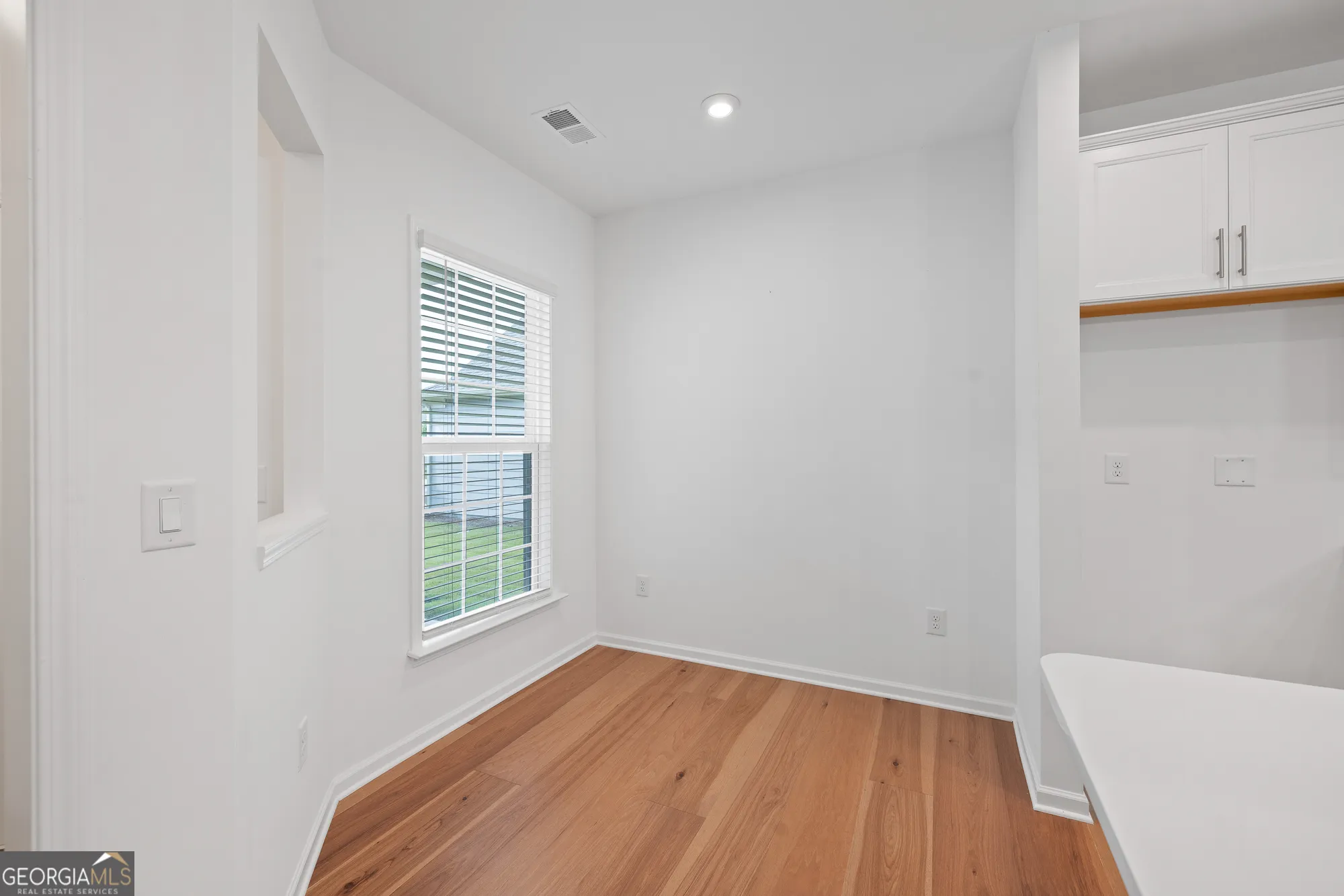 Property Slideshow image 10 of 42 | 1300 starboard way, Greensboro, GA, 30642