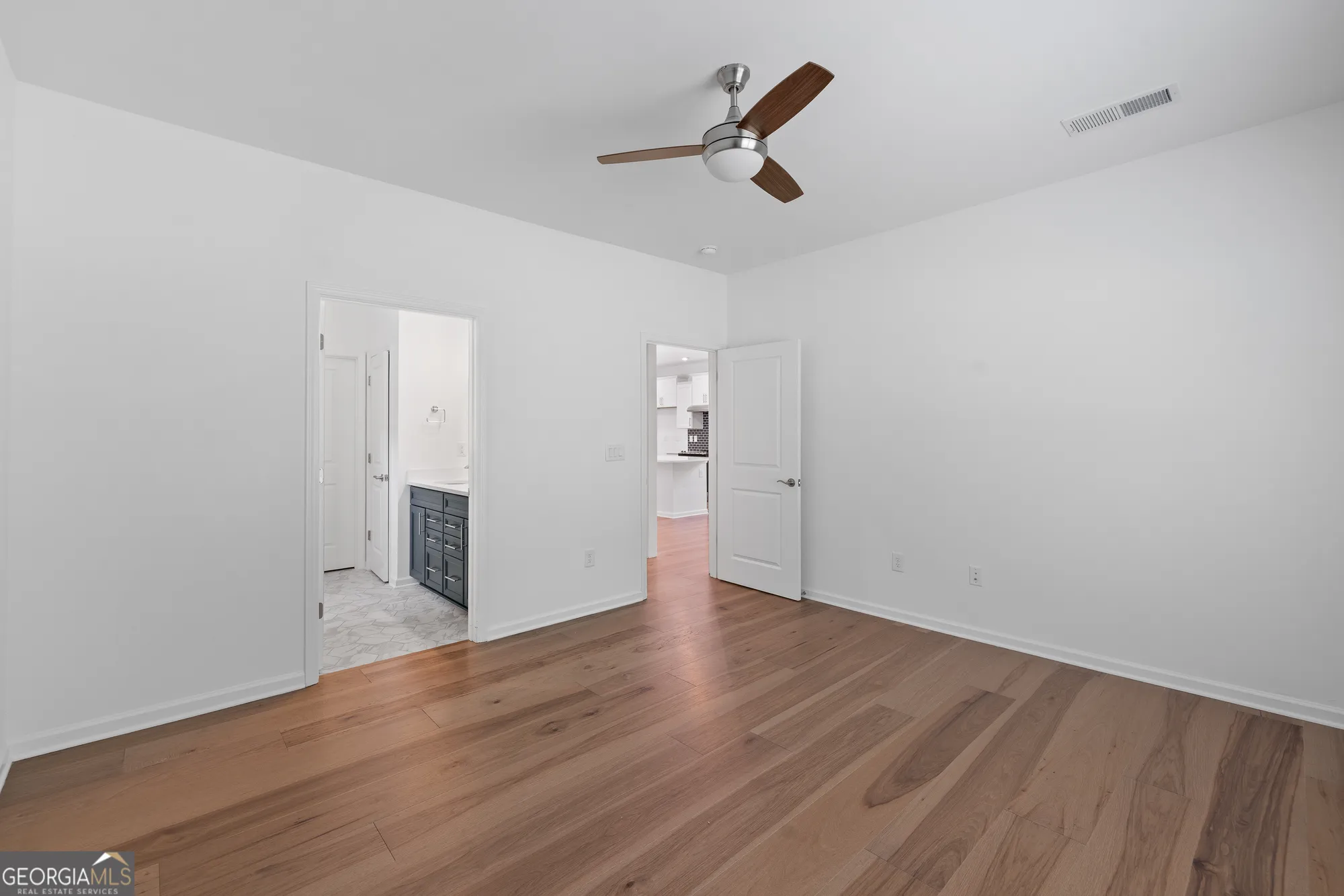 Property Slideshow image 25 of 42 | 1300 starboard way, Greensboro, GA, 30642