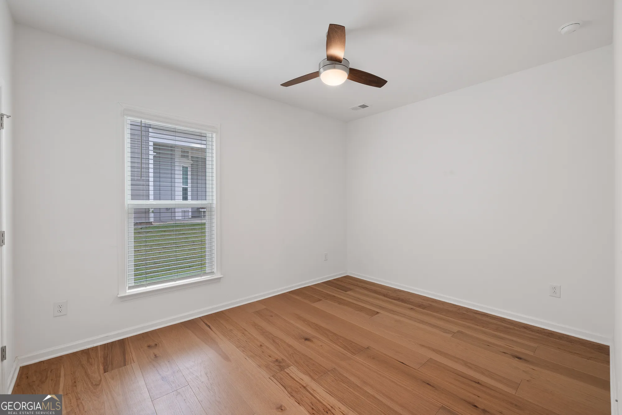 Property Slideshow image 13 of 42 | 1300 starboard way, Greensboro, GA, 30642