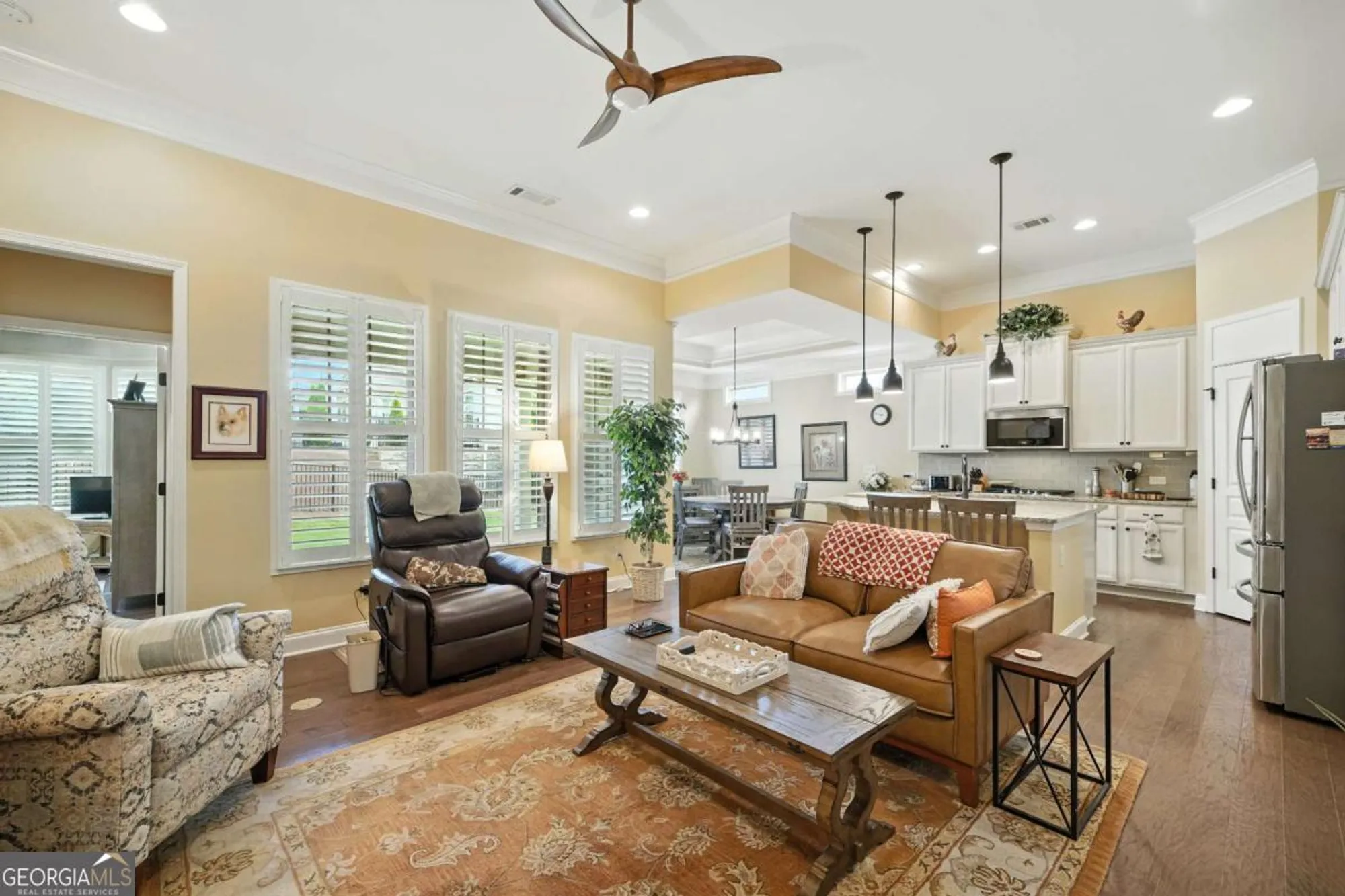 Property Slideshow image 33 of 40 | 402 laurel spring ct, Canton, GA, 30114
