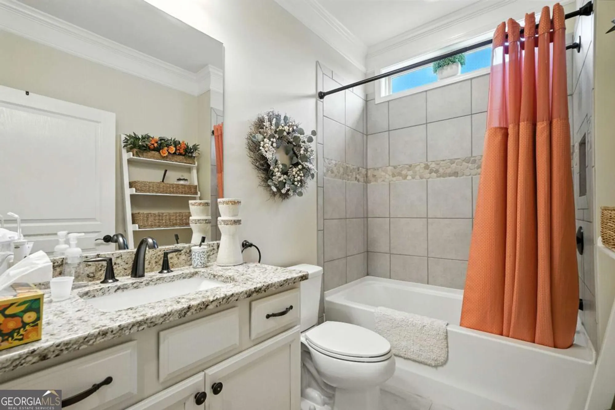Property Slideshow image 19 of 40 | 402 laurel spring ct, Canton, GA, 30114