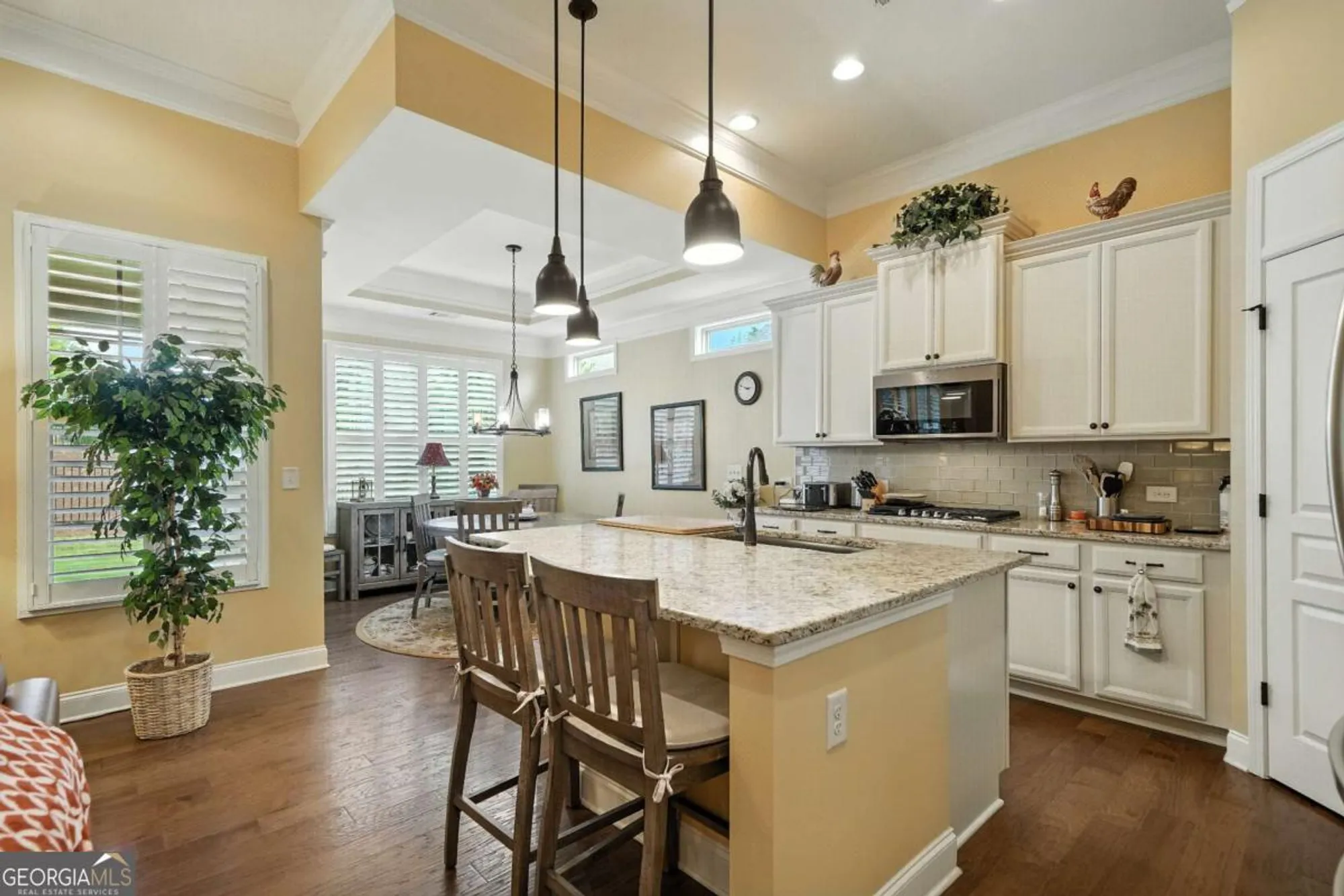 Property Slideshow image 35 of 40 | 402 laurel spring ct, Canton, GA, 30114