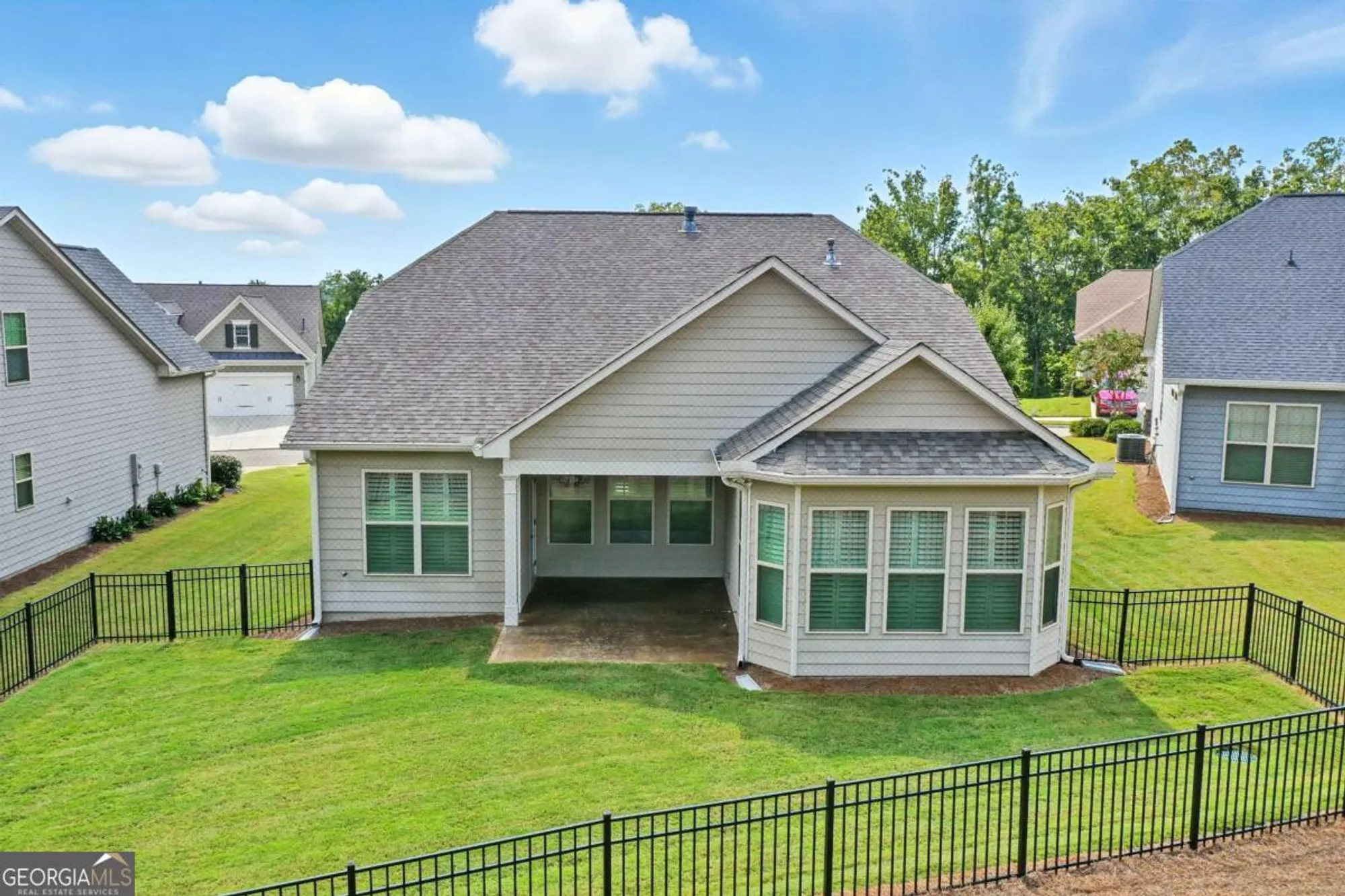 Property Slideshow image 7 of 40 | 402 laurel spring ct, Canton, GA, 30114