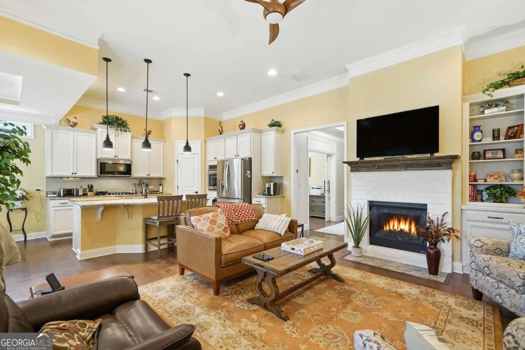 Property Slideshow image 32 of 40 | 402 laurel spring ct, Canton, GA, 30114