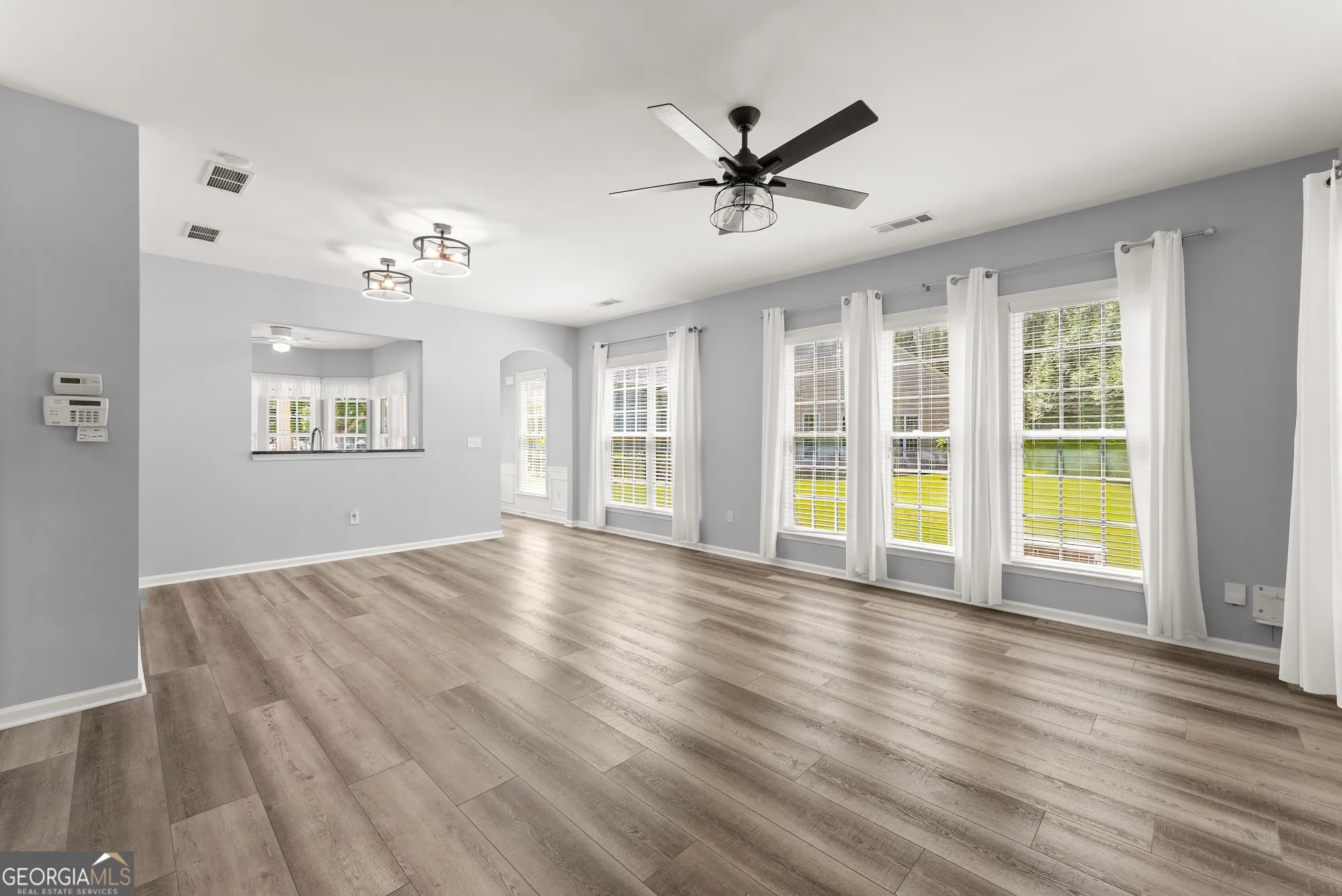 Property Slideshow image 11 of 48 | 6247 longleaf dr, Hoschton, GA, 30548