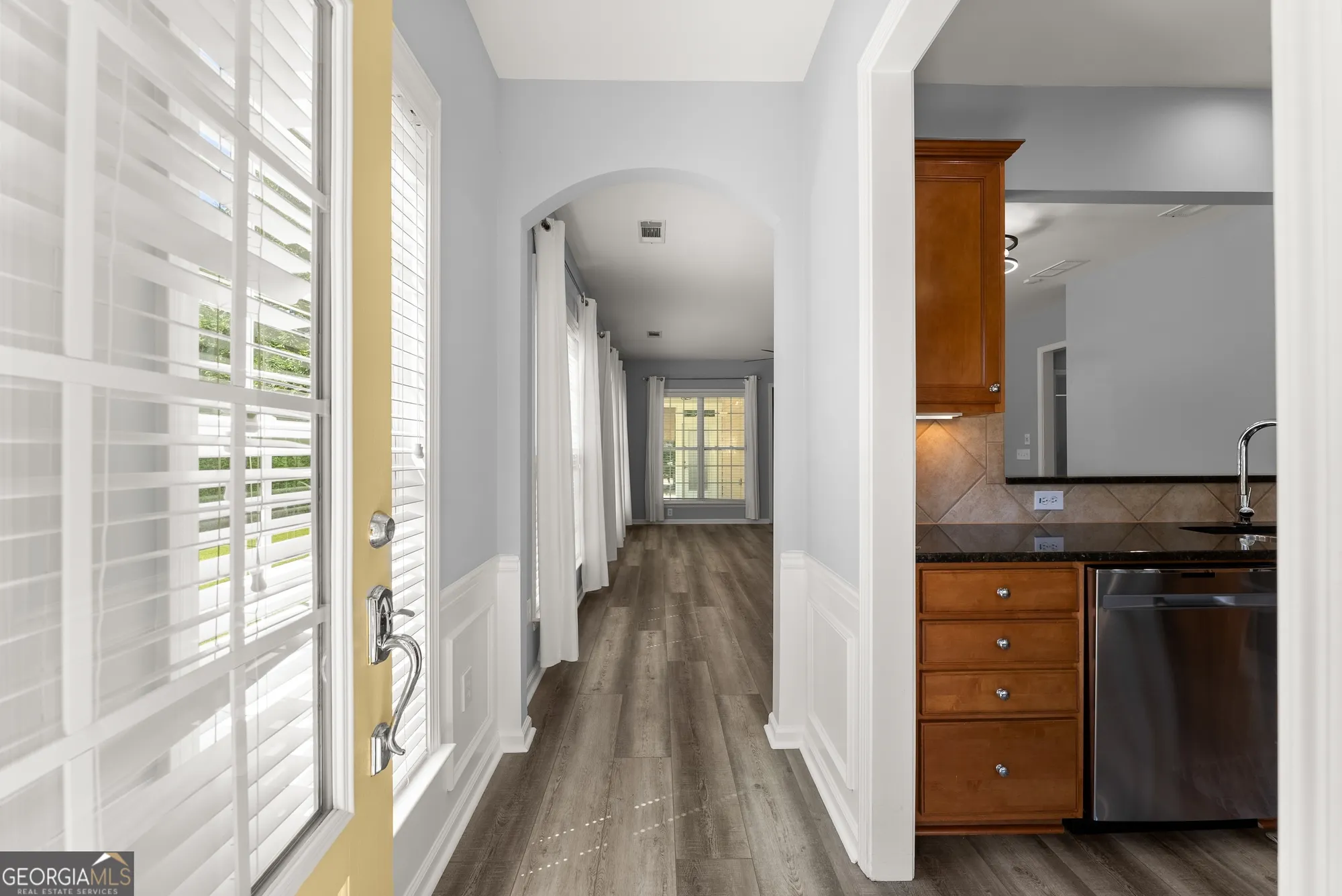 Property Slideshow image 2 of 48 | 6247 longleaf dr, Hoschton, GA, 30548