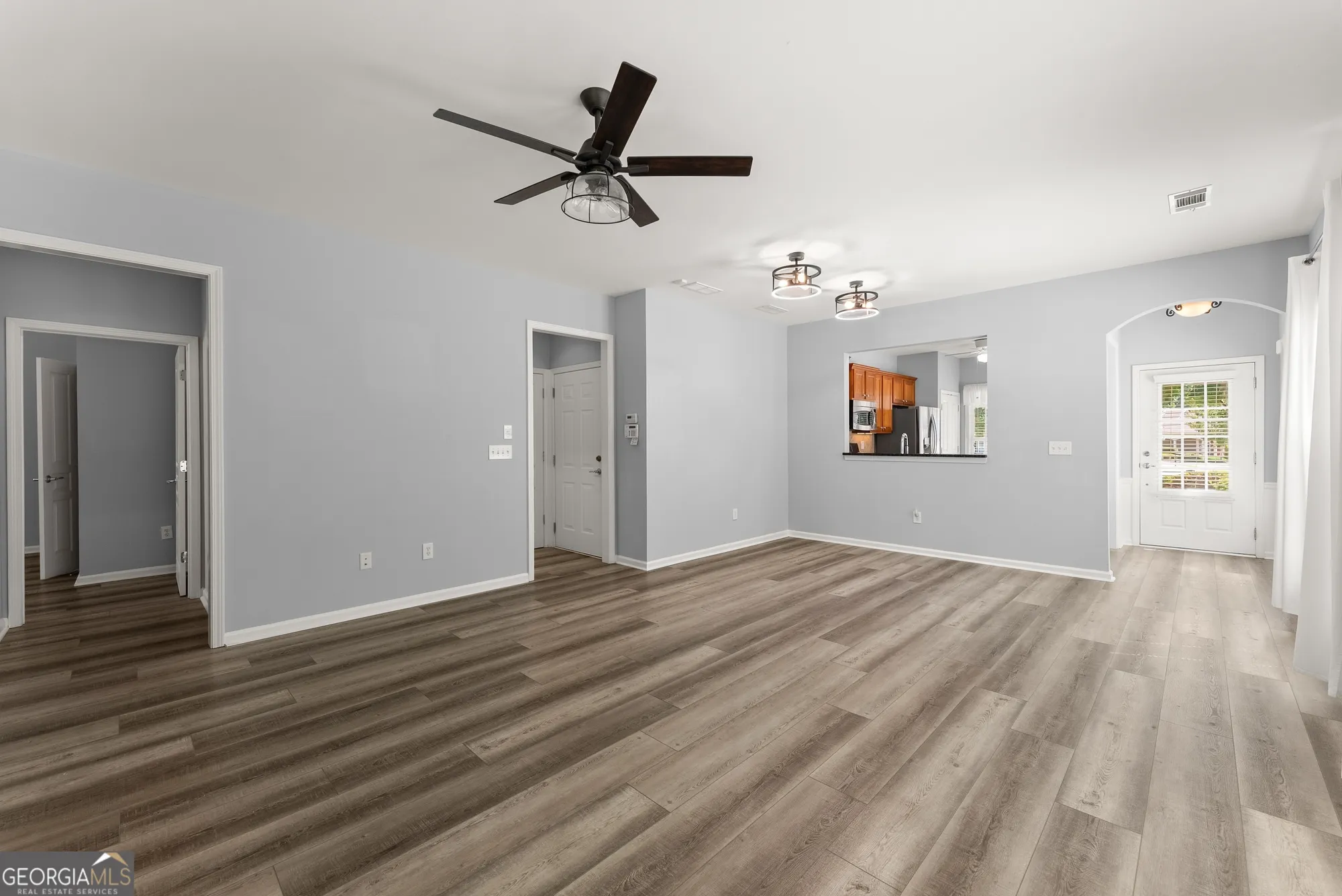 Property Slideshow image 9 of 48 | 6247 longleaf dr, Hoschton, GA, 30548