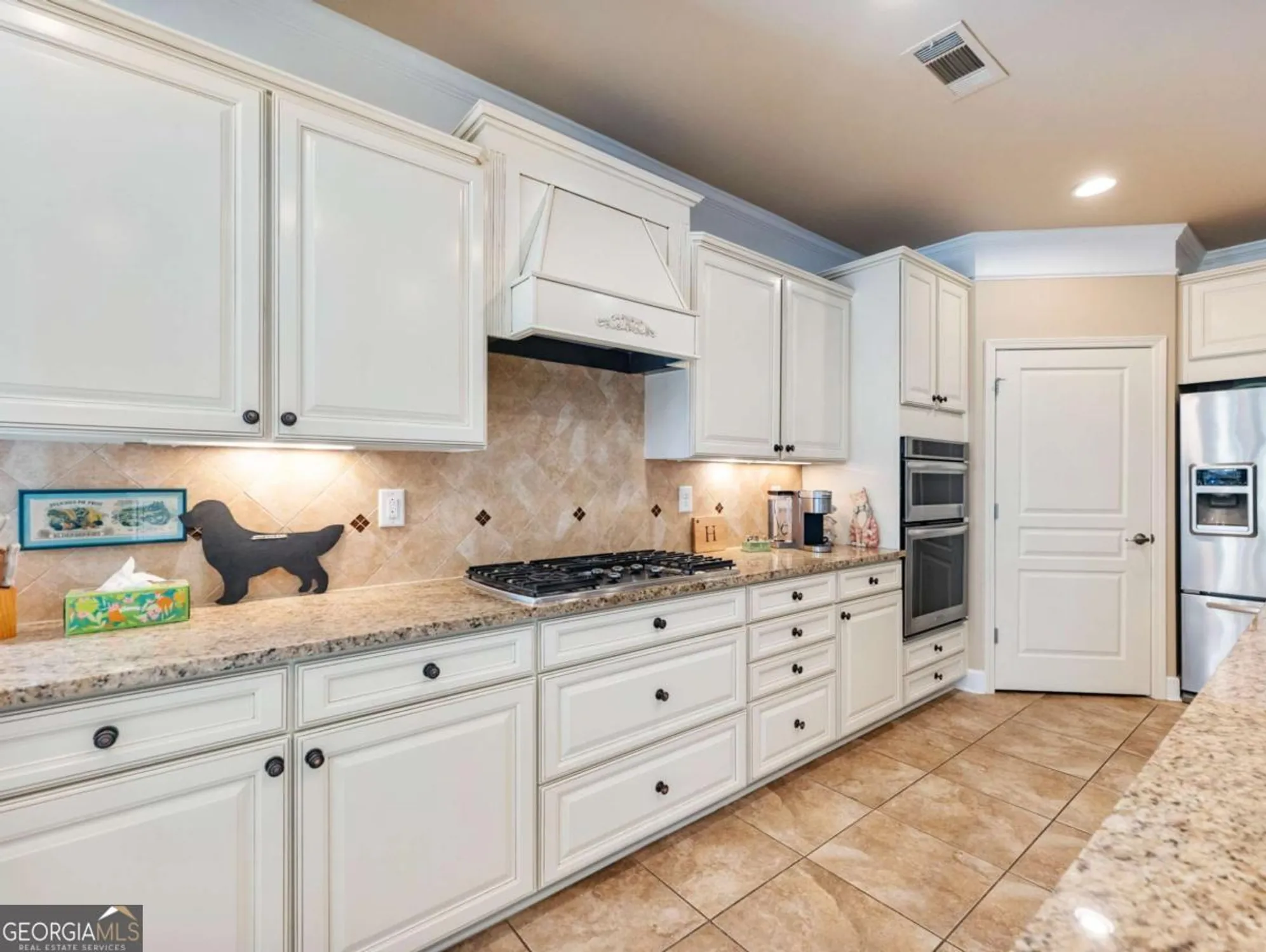 Property Slideshow image 17 of 51 | 6745 mill rock ct, Hoschton, GA, 30548