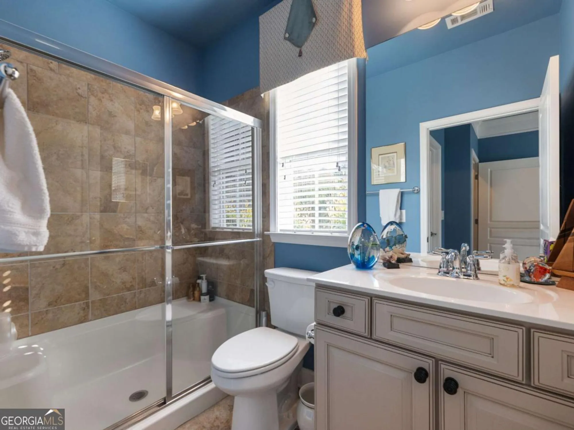 Property Slideshow image 7 of 51 | 6745 mill rock ct, Hoschton, GA, 30548