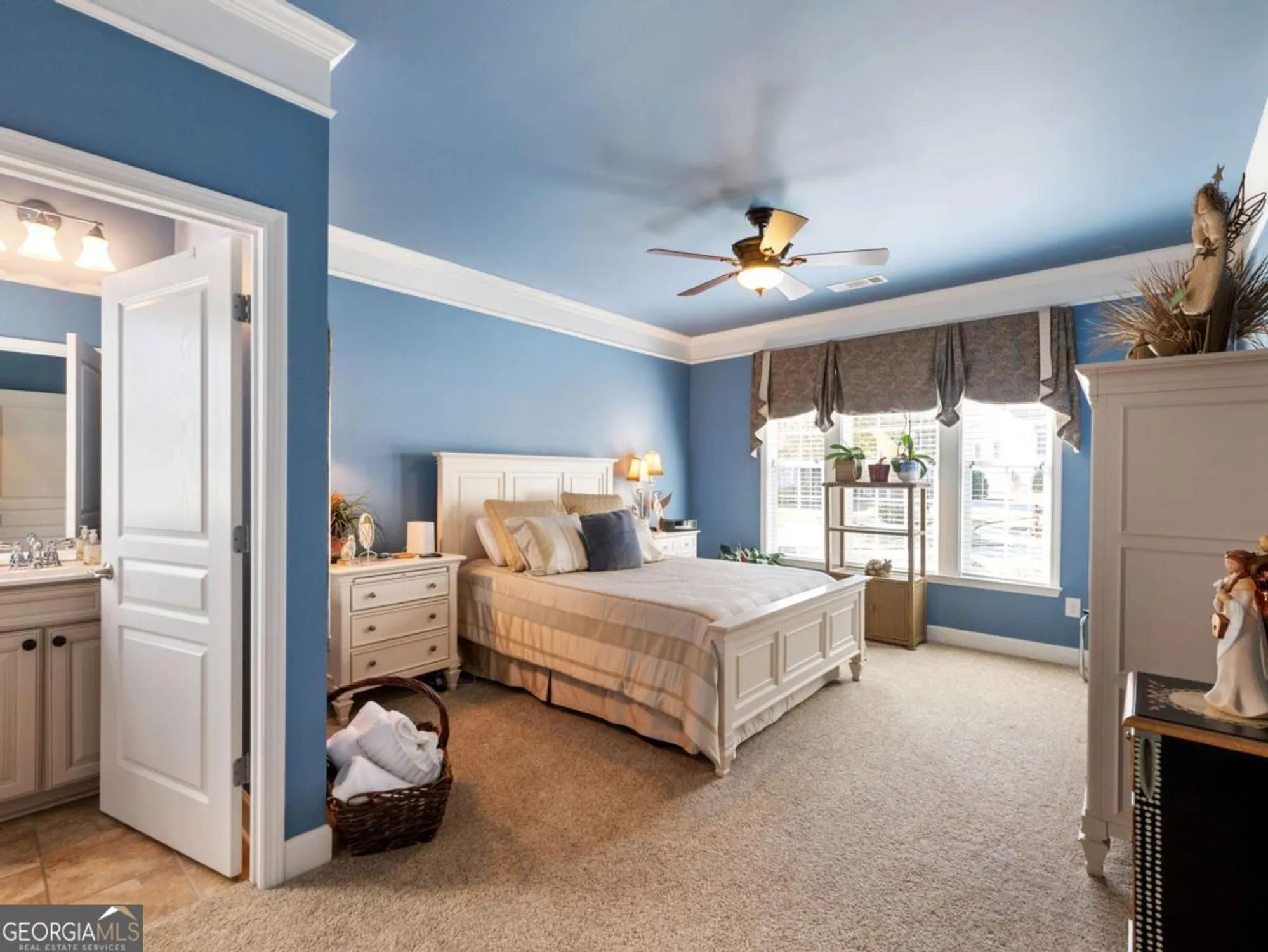 Property Slideshow image 5 of 51 | 6745 mill rock ct, Hoschton, GA, 30548