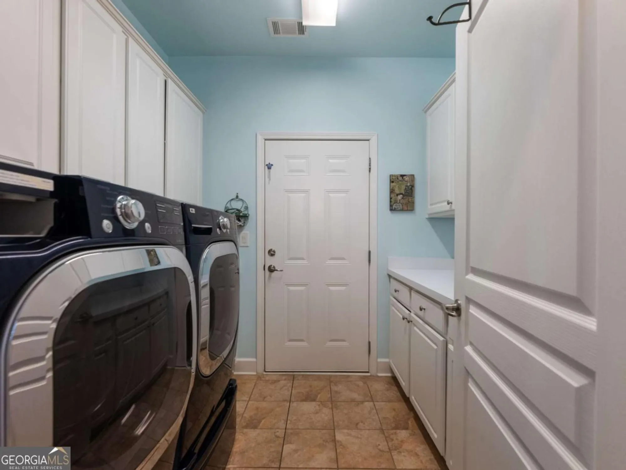 Property Slideshow image 30 of 51 | 6745 mill rock ct, Hoschton, GA, 30548