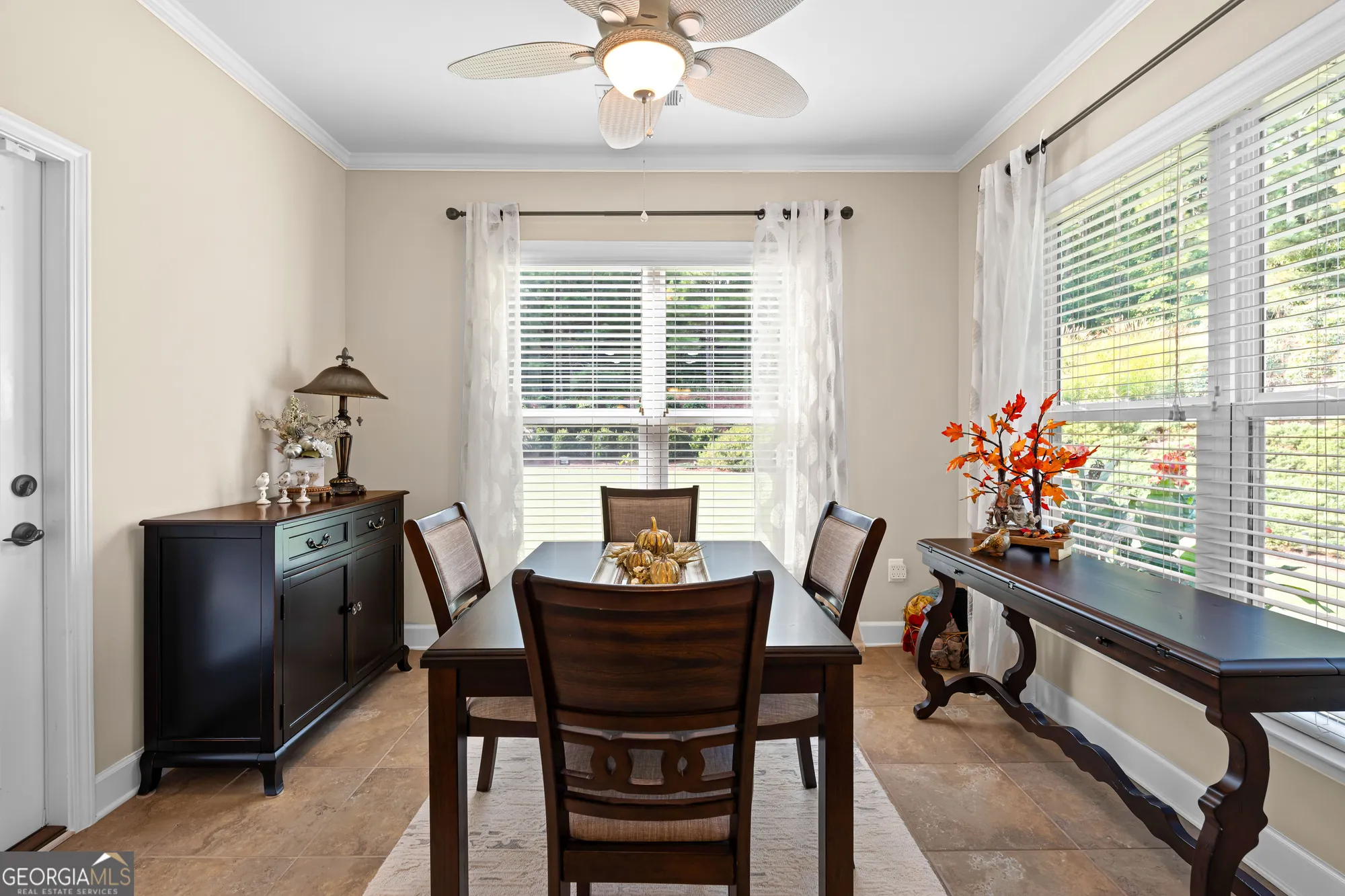 Property Slideshow image 15 of 27 | 100 crape myrtle dr, Griffin, GA, 30223