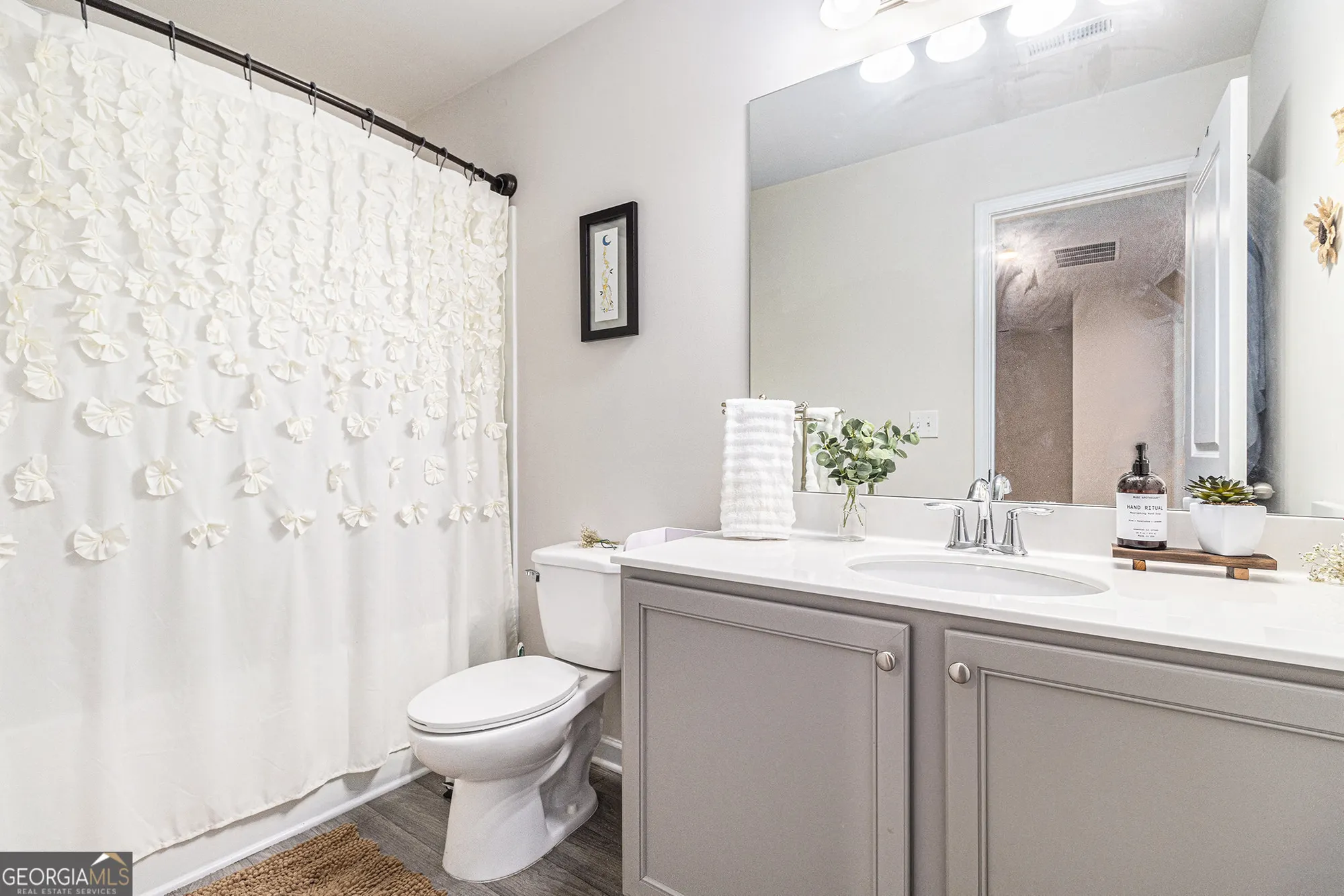 Property Slideshow image 18 of 32 | 4545 bishops ln, Oakwood, GA, 30566