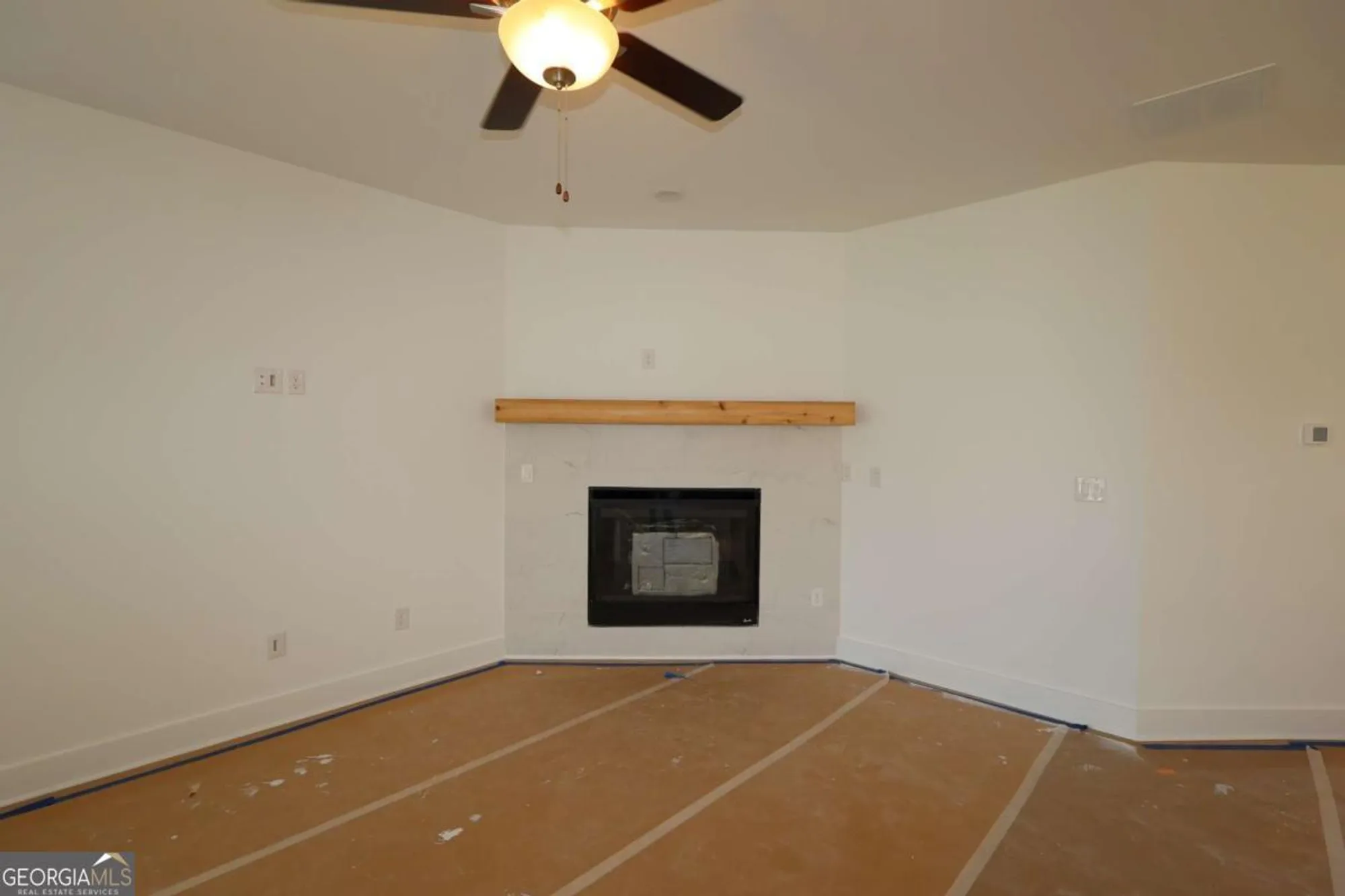 Property Slideshow image 14 of 16 | 1045 pine bark ln, Canton, GA, 30114