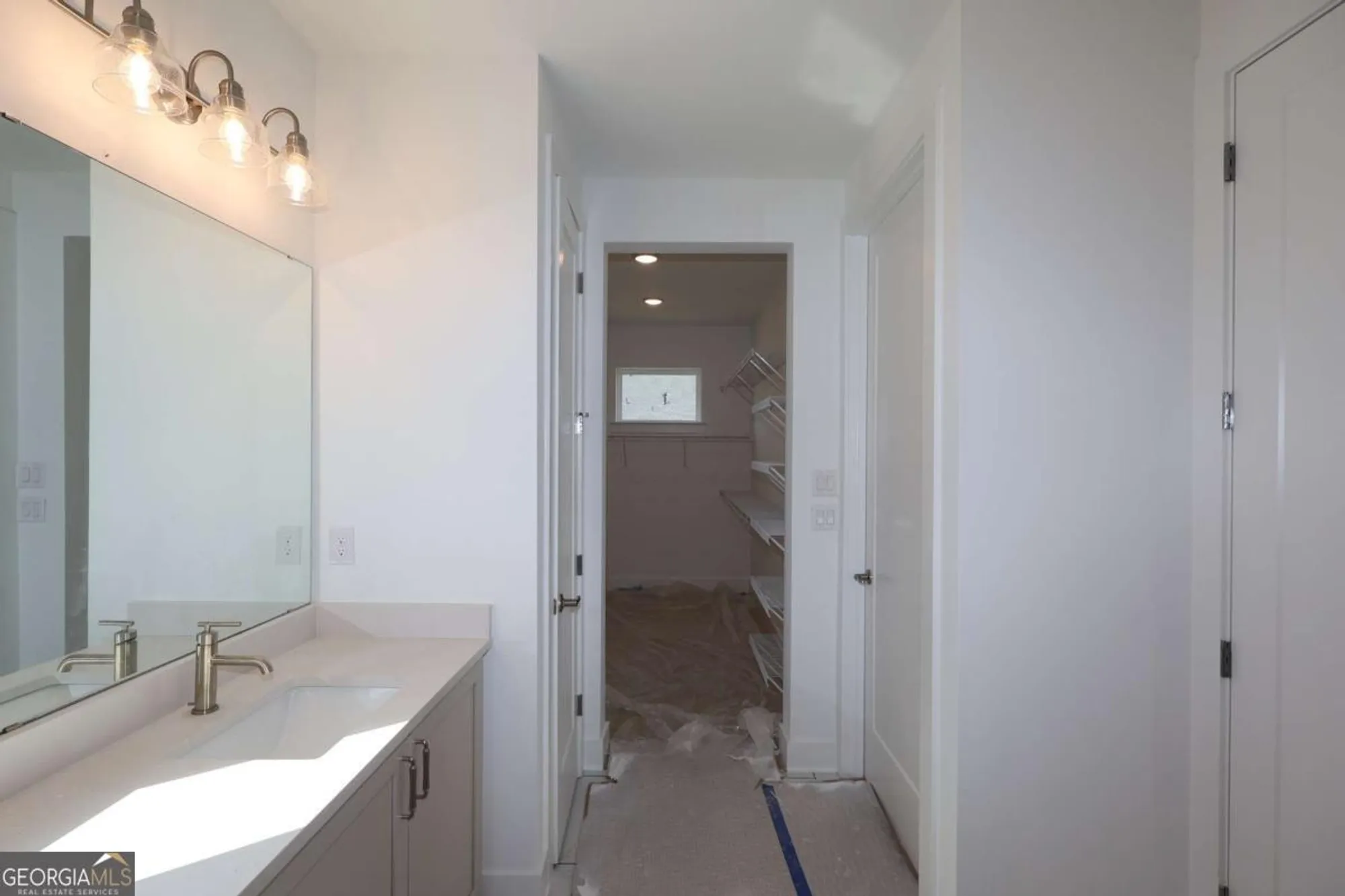 Property Slideshow image 11 of 16 | 1045 pine bark ln, Canton, GA, 30114