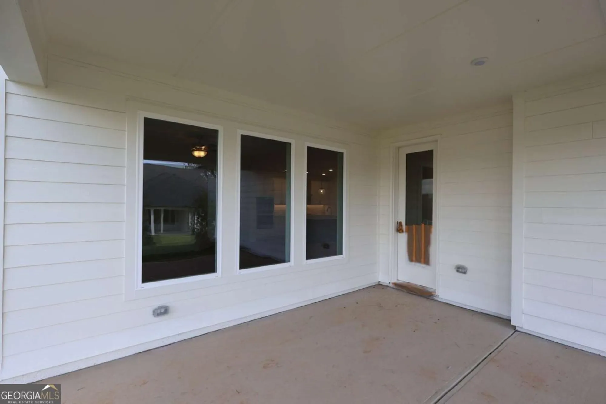 Property Slideshow image 8 of 16 | 1045 pine bark ln, Canton, GA, 30114