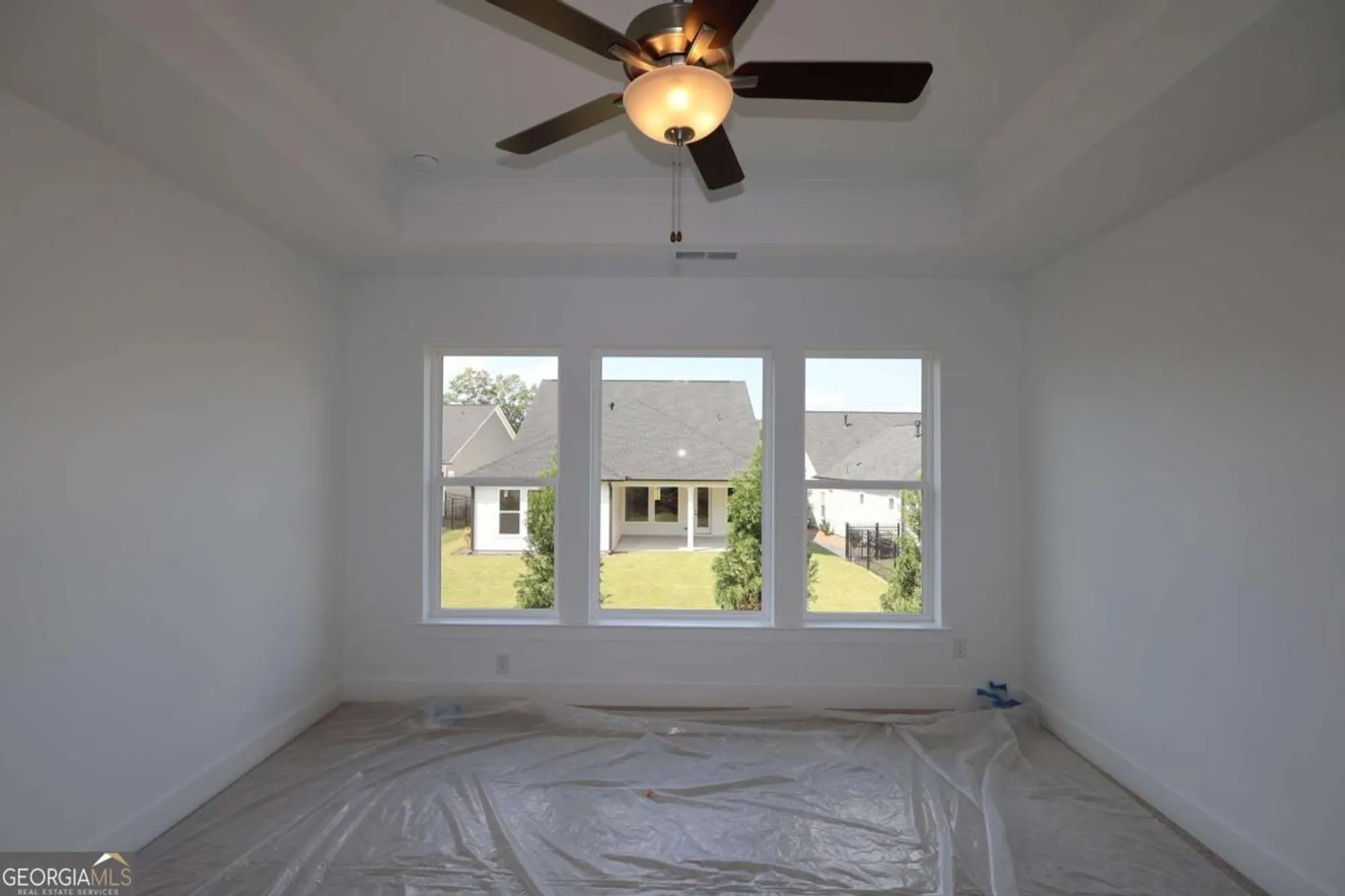 Property Slideshow image 12 of 16 | 1045 pine bark ln, Canton, GA, 30114