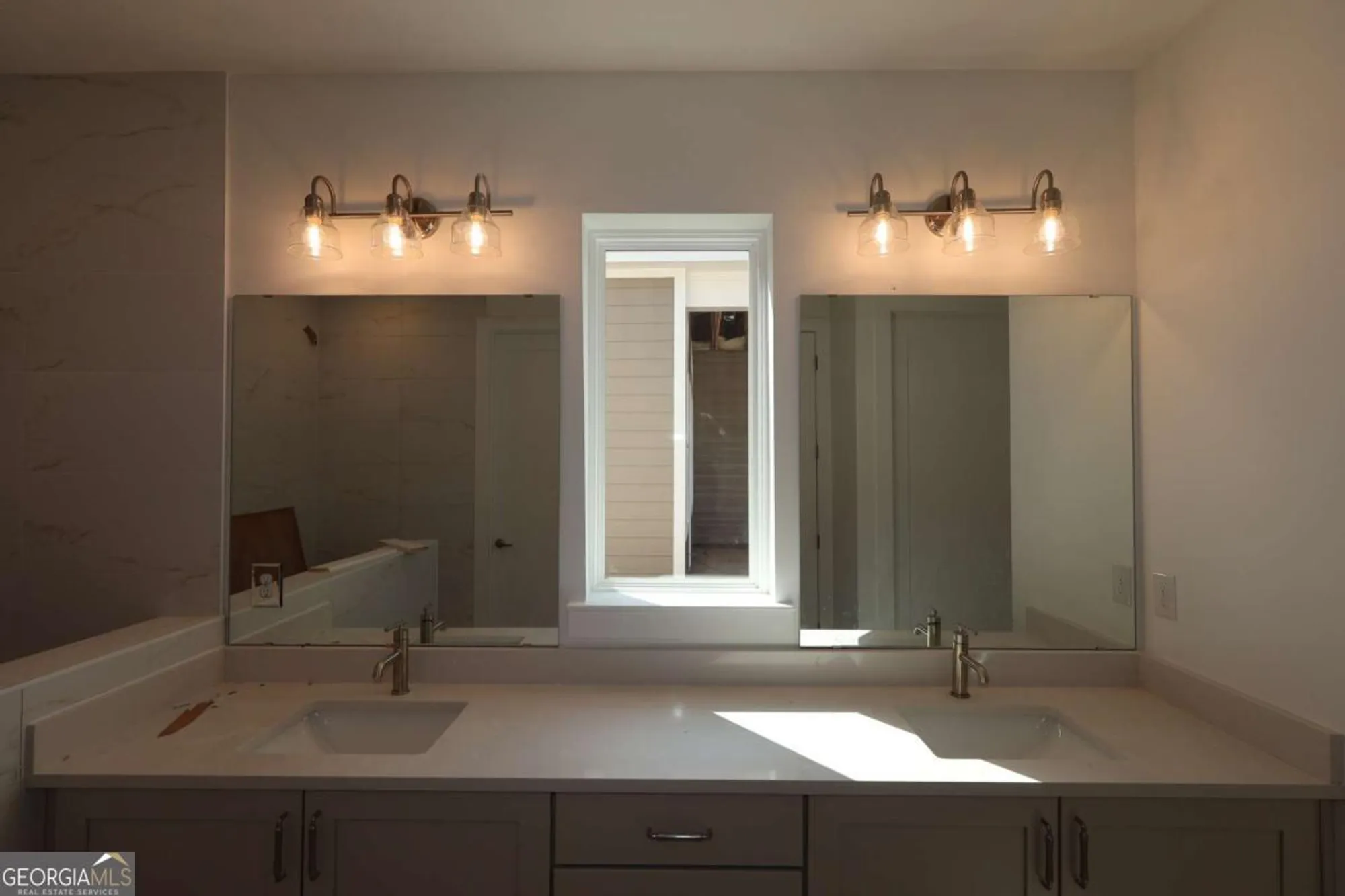 Property Slideshow image 9 of 16 | 1045 pine bark ln, Canton, GA, 30114