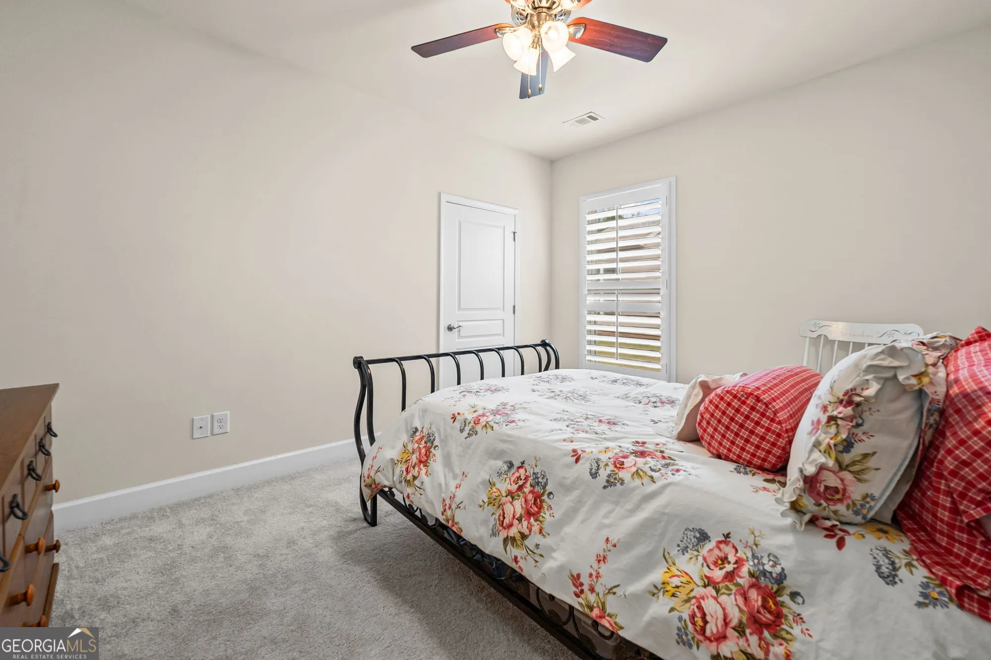 Property Slideshow image 32 of 42 | 402 larch looper dr na, Griffin, GA, 30223