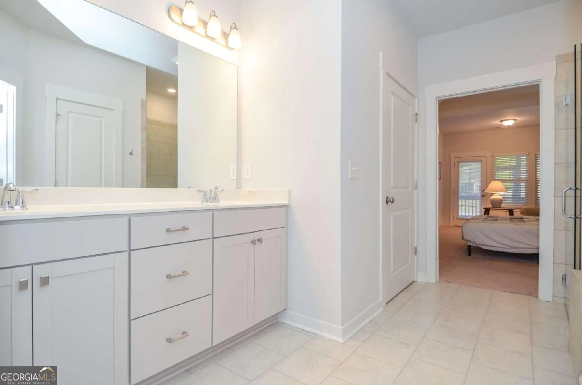Property Slideshow image 18 of 45 | 2562 rathburn cir, Loganville, GA, 30052