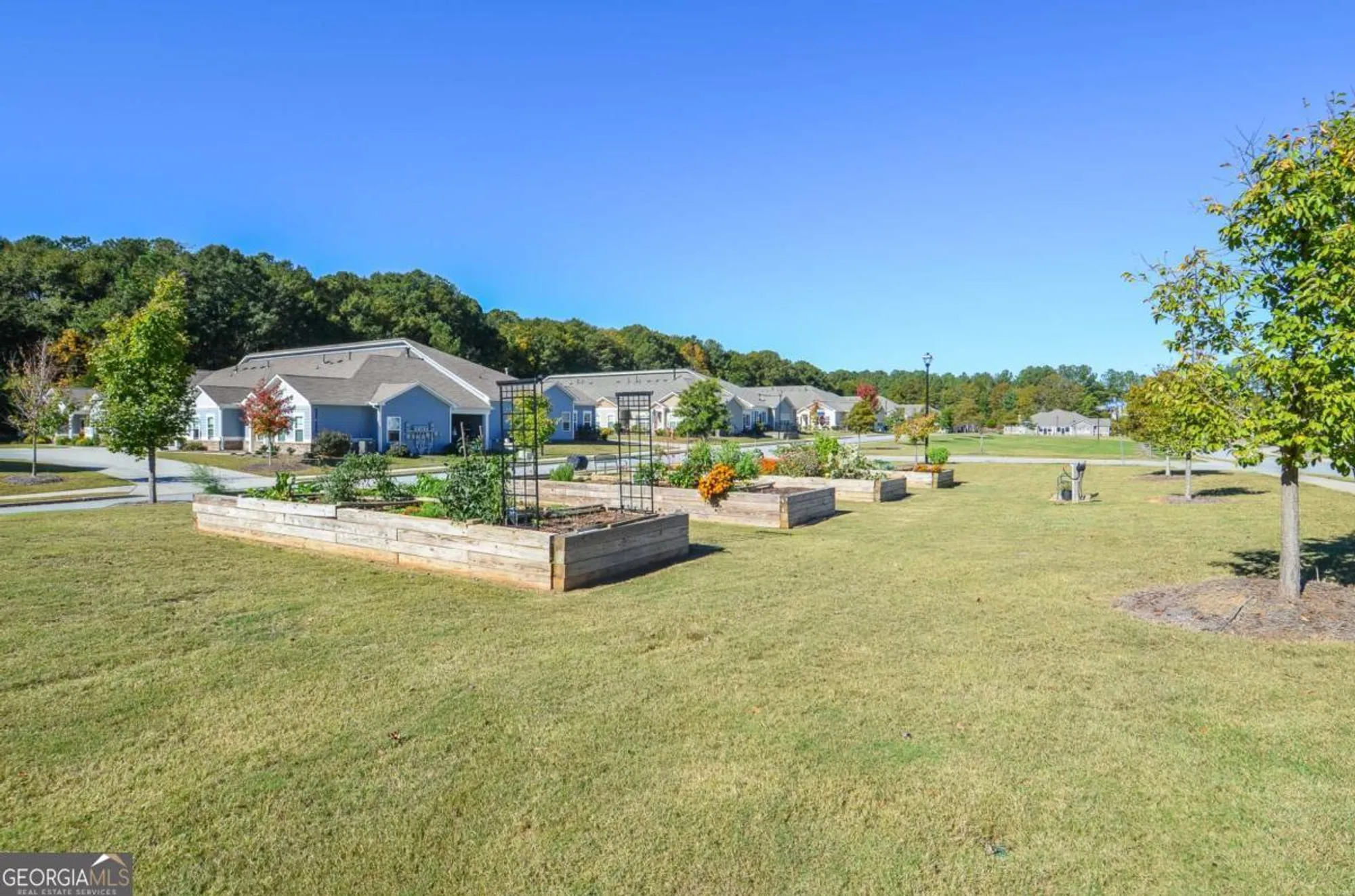 Property Slideshow image 39 of 45 | 2562 rathburn cir, Loganville, GA, 30052