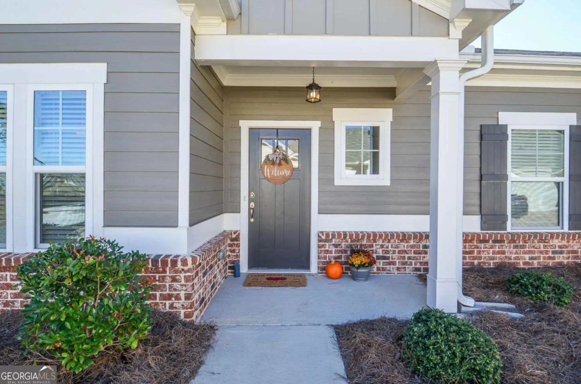Property Slideshow image 4 of 45 | 2562 rathburn cir, Loganville, GA, 30052