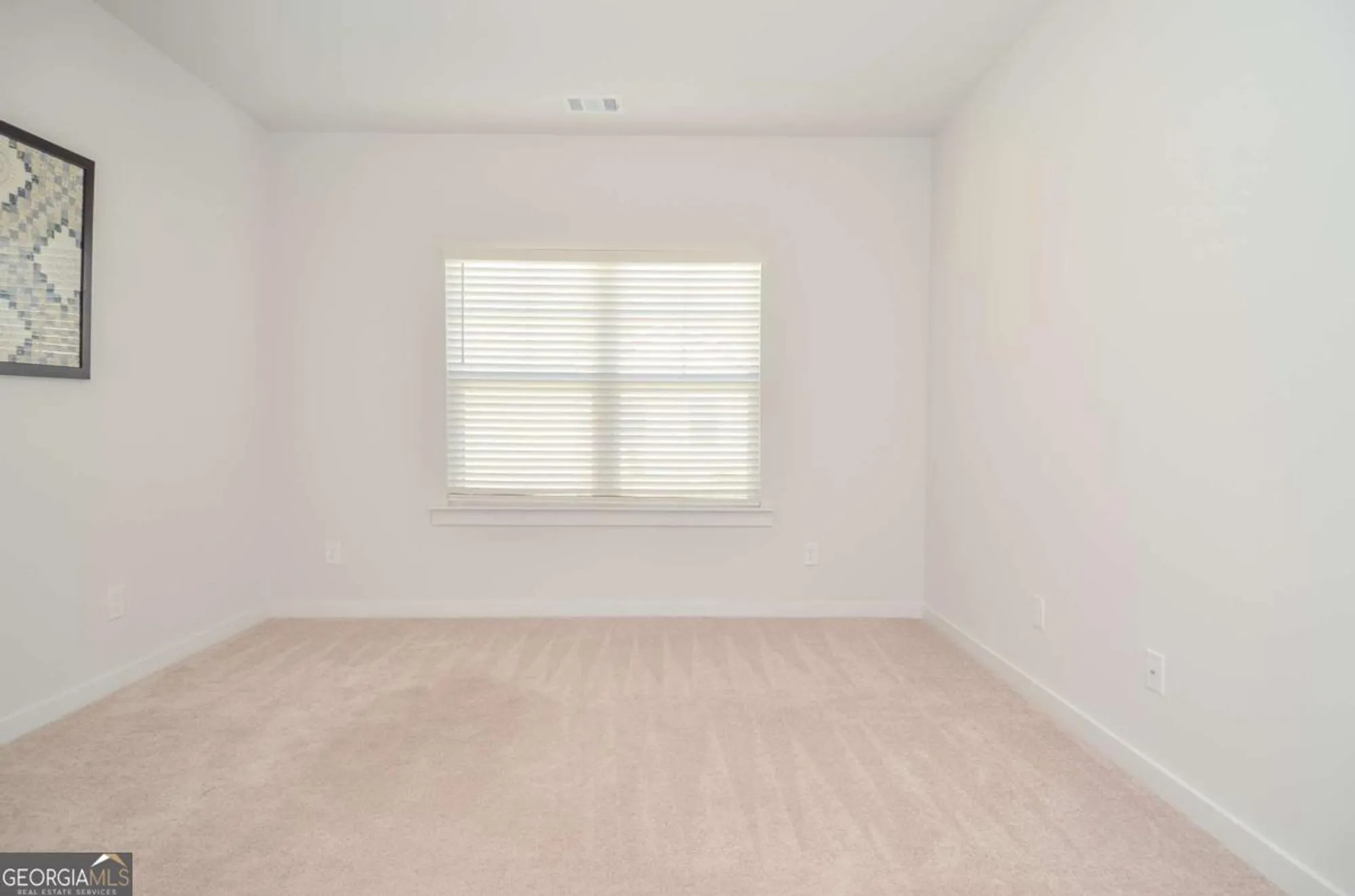 Property Slideshow image 27 of 45 | 2562 rathburn cir, Loganville, GA, 30052