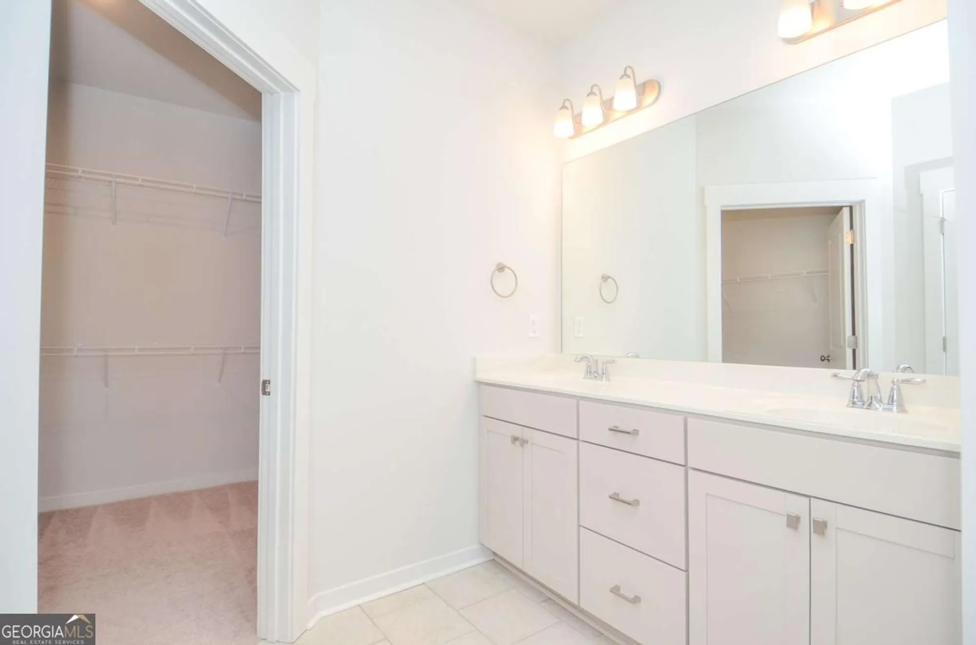 Property Slideshow image 16 of 45 | 2562 rathburn cir, Loganville, GA, 30052